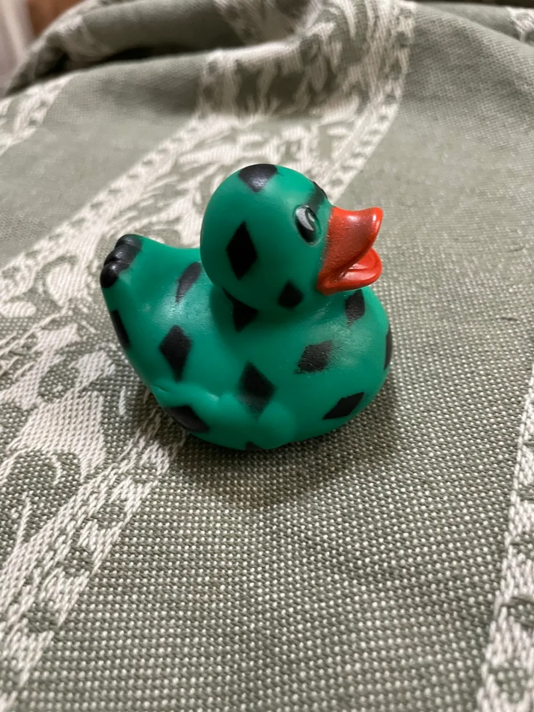 Spotted Rubber Duck image indicator(2)