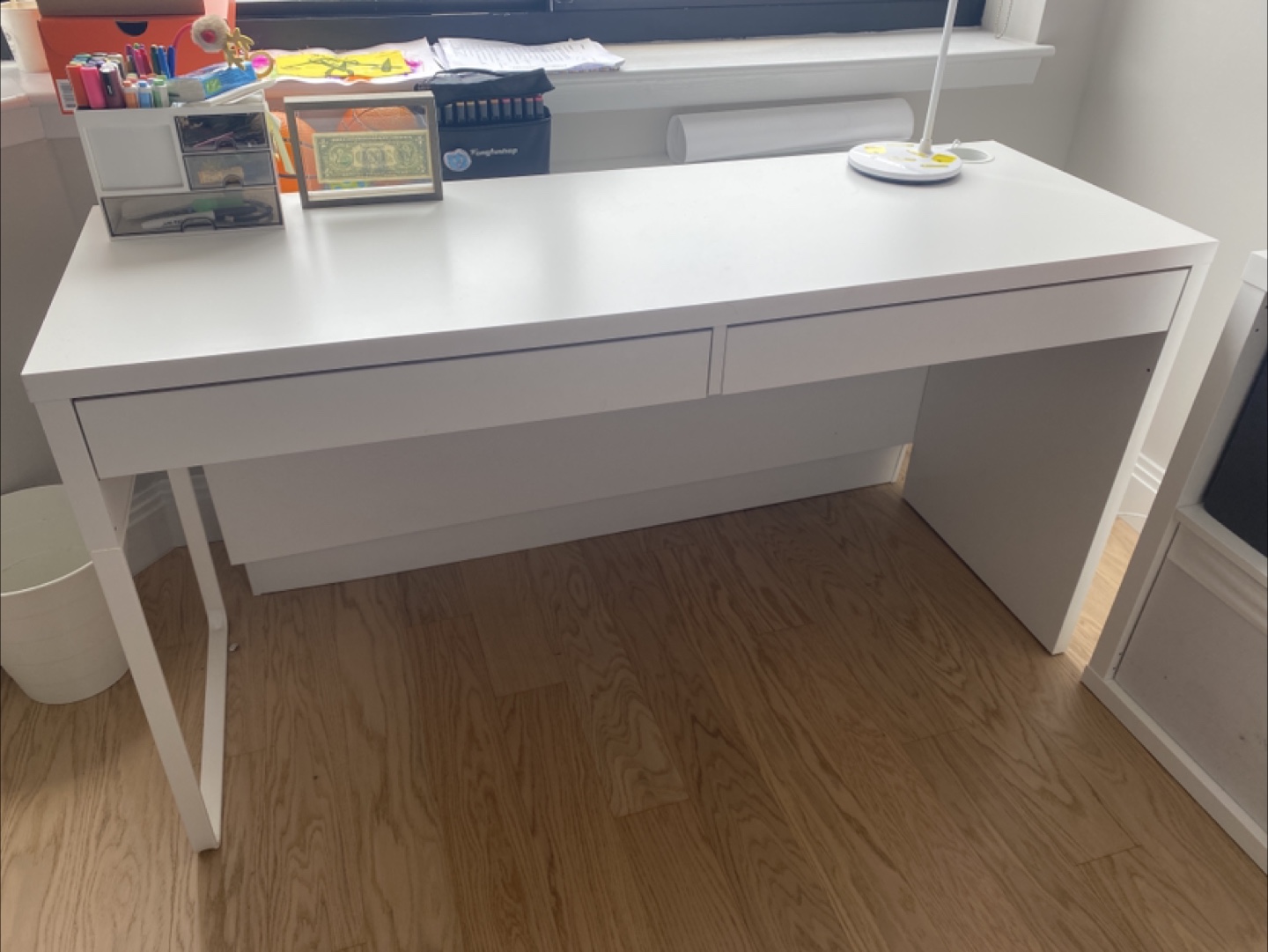 White Modern Desk with Drawers