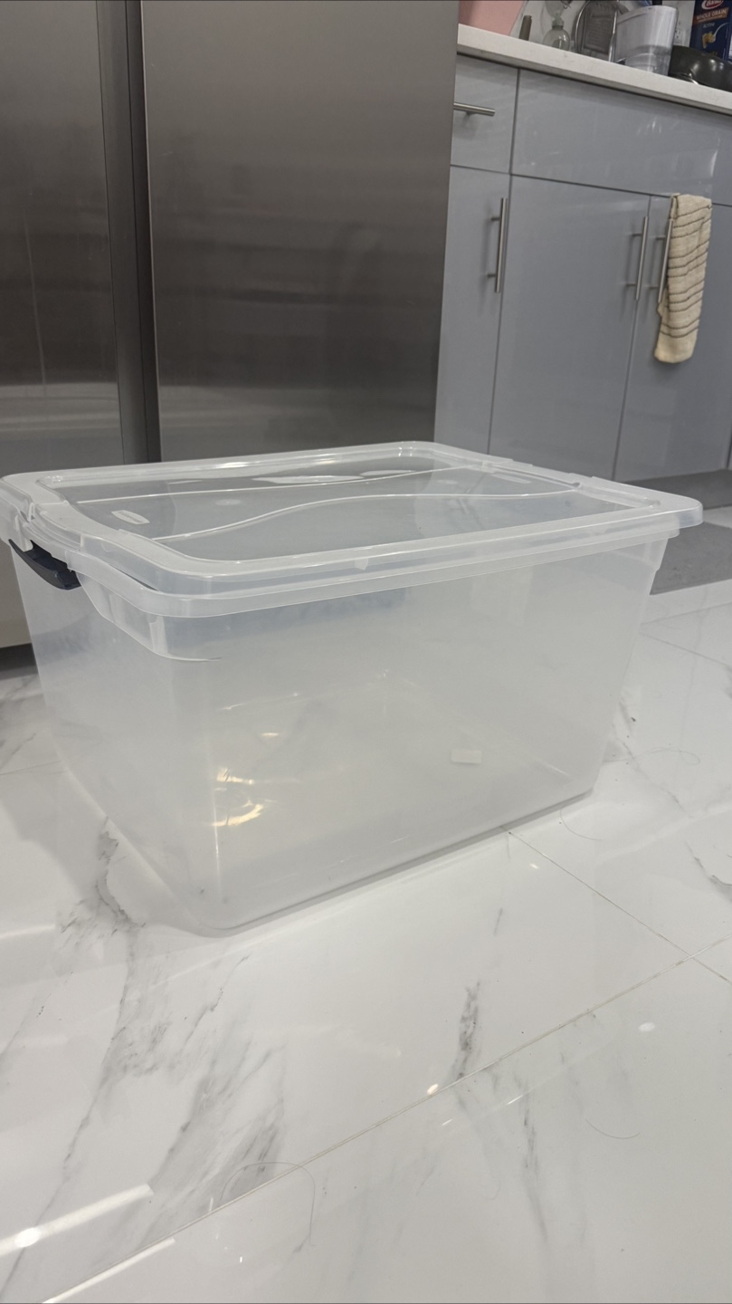 Rubbermaid Clear Storage Box - 71 QT/67.2 L