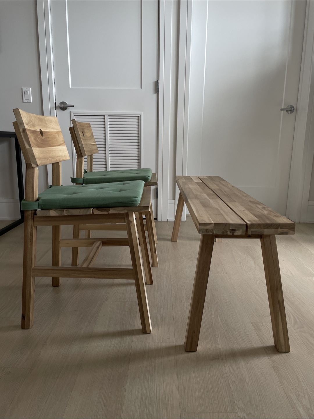 Wooden chairs and bench set - photo 2