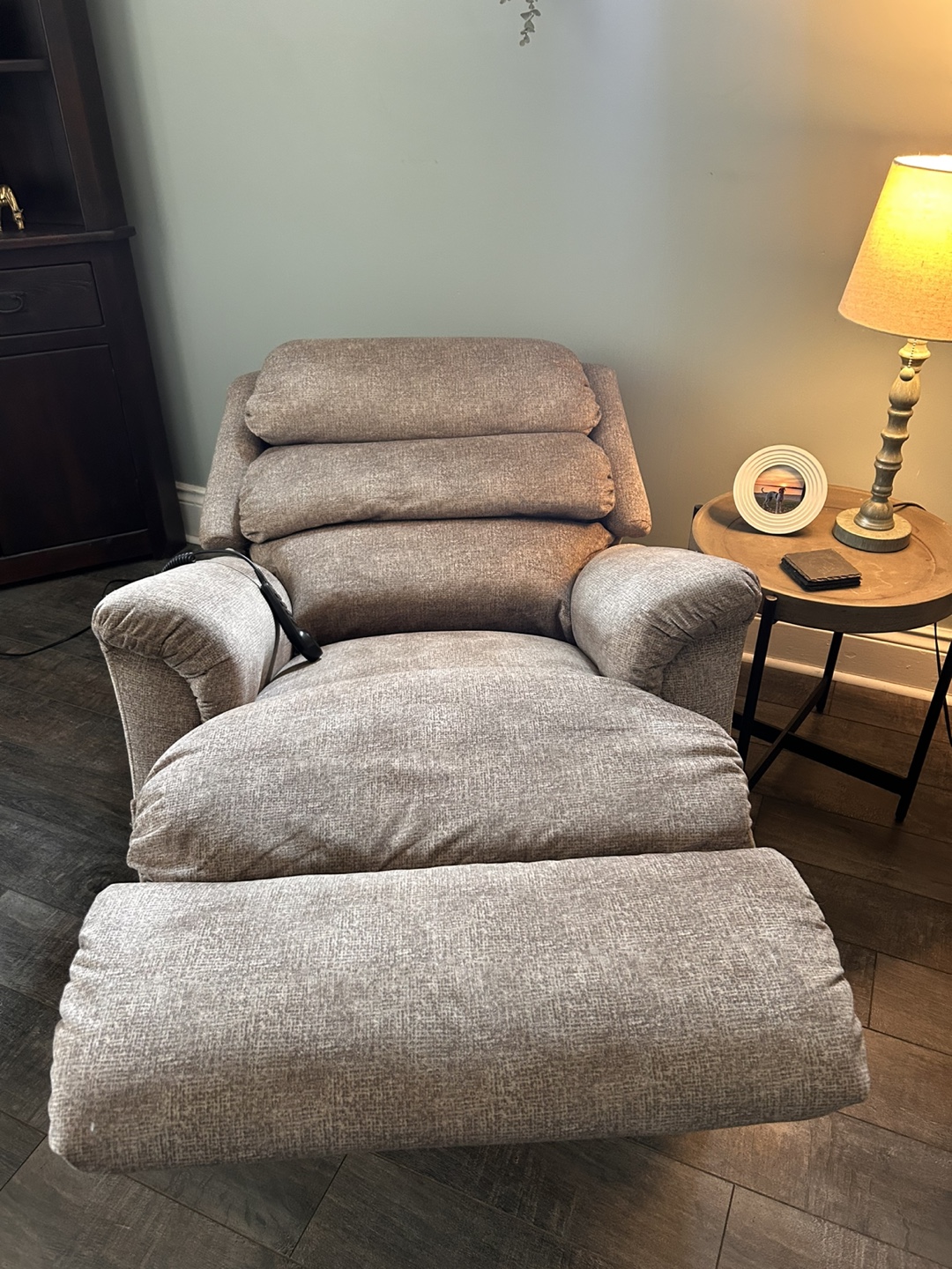 Electric Lift Recliner - photo 5