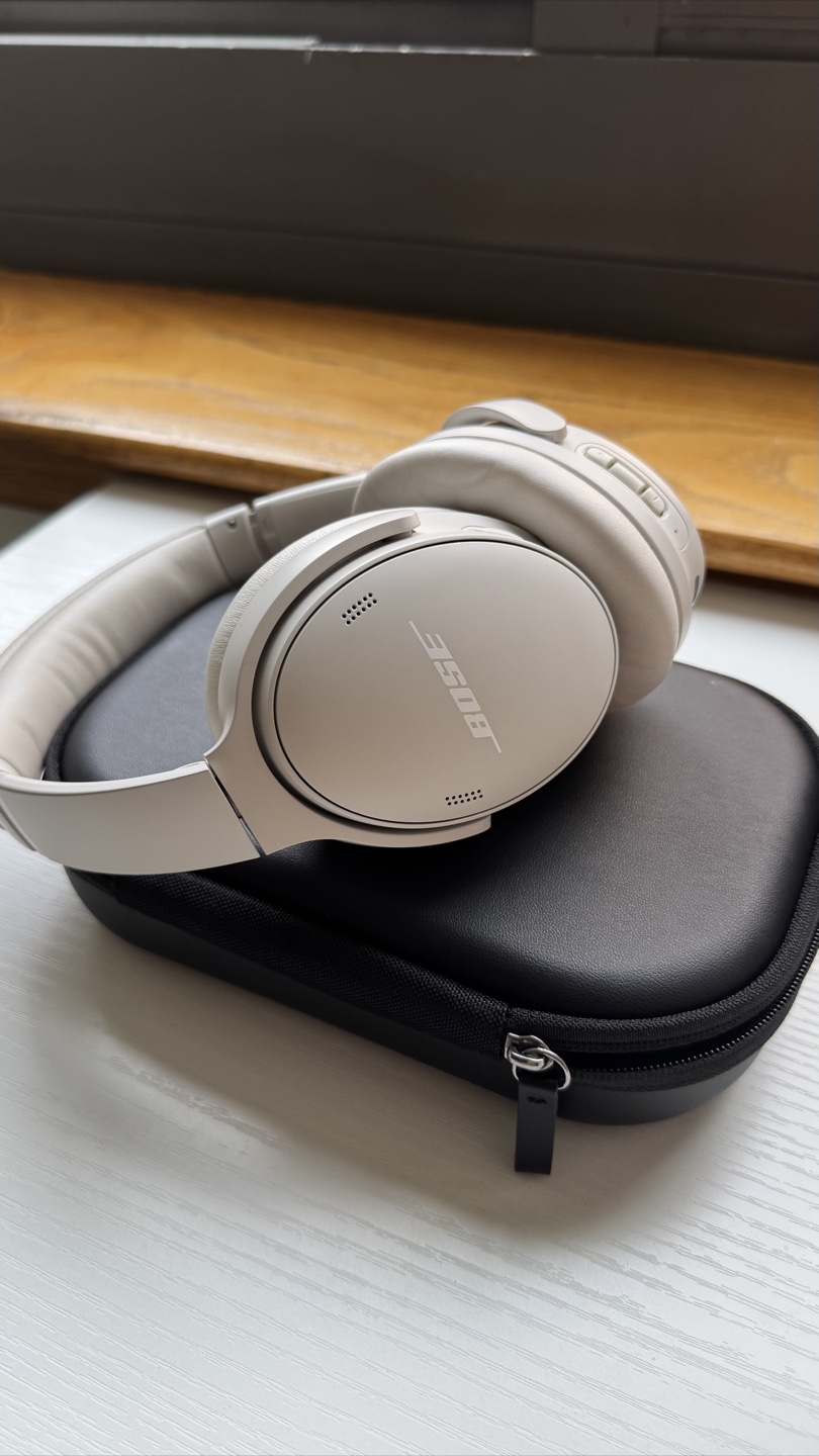 Bose QuietComfort Headphones, Wireless Noise Cancelling and Mic