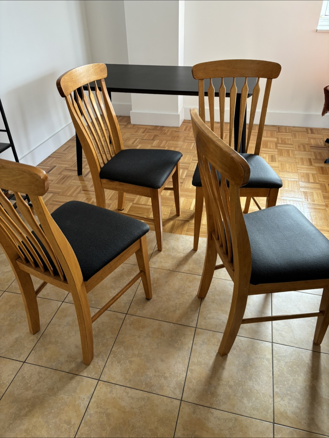 Set of 4 Wooden Dining Chairs