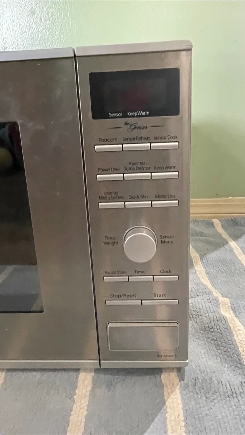 Panasonic Microwave NN-SD691S – Free, Not Working image indicator(4)