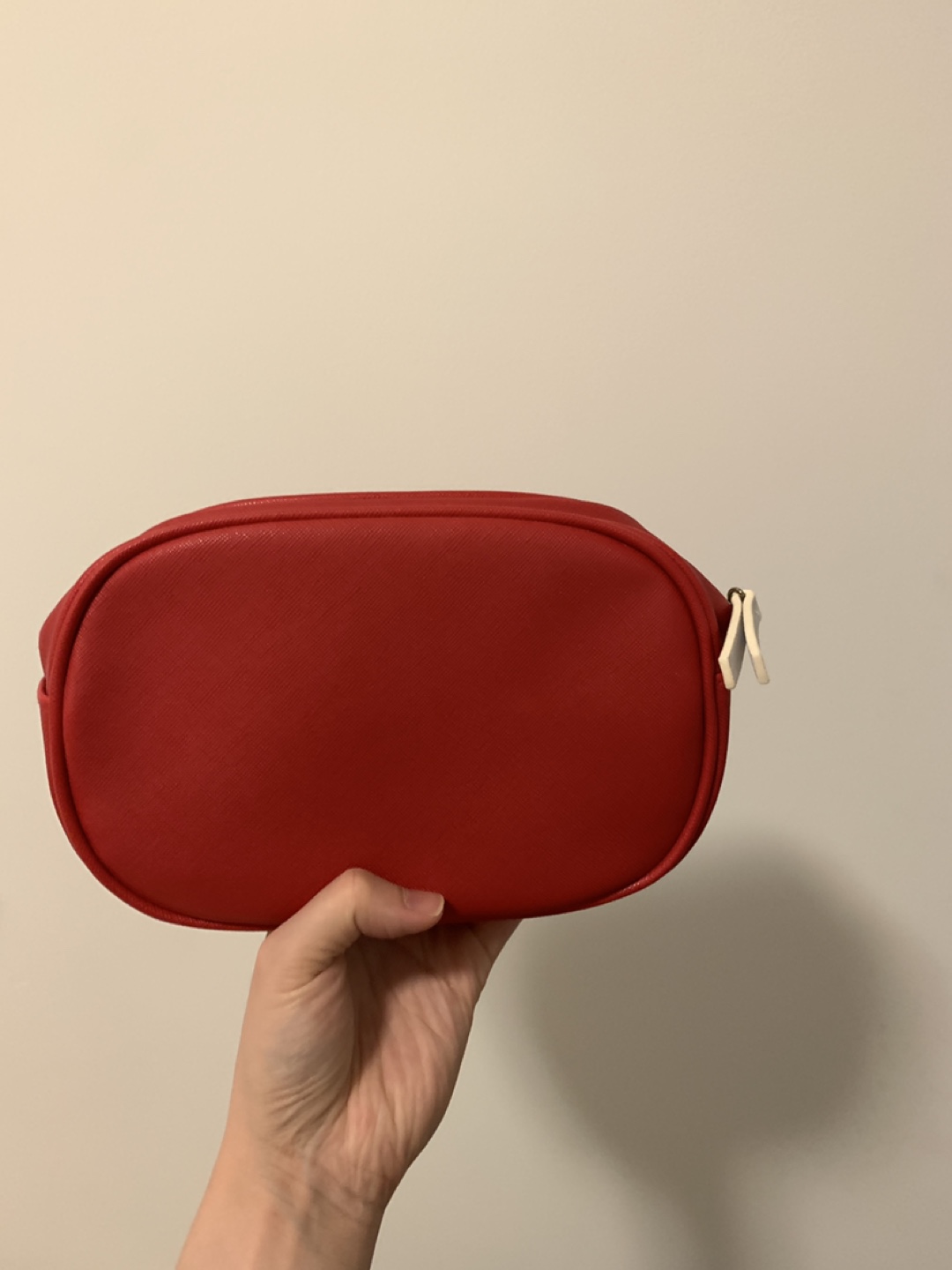 Shiseido Red Cosmetic Bag - photo 3