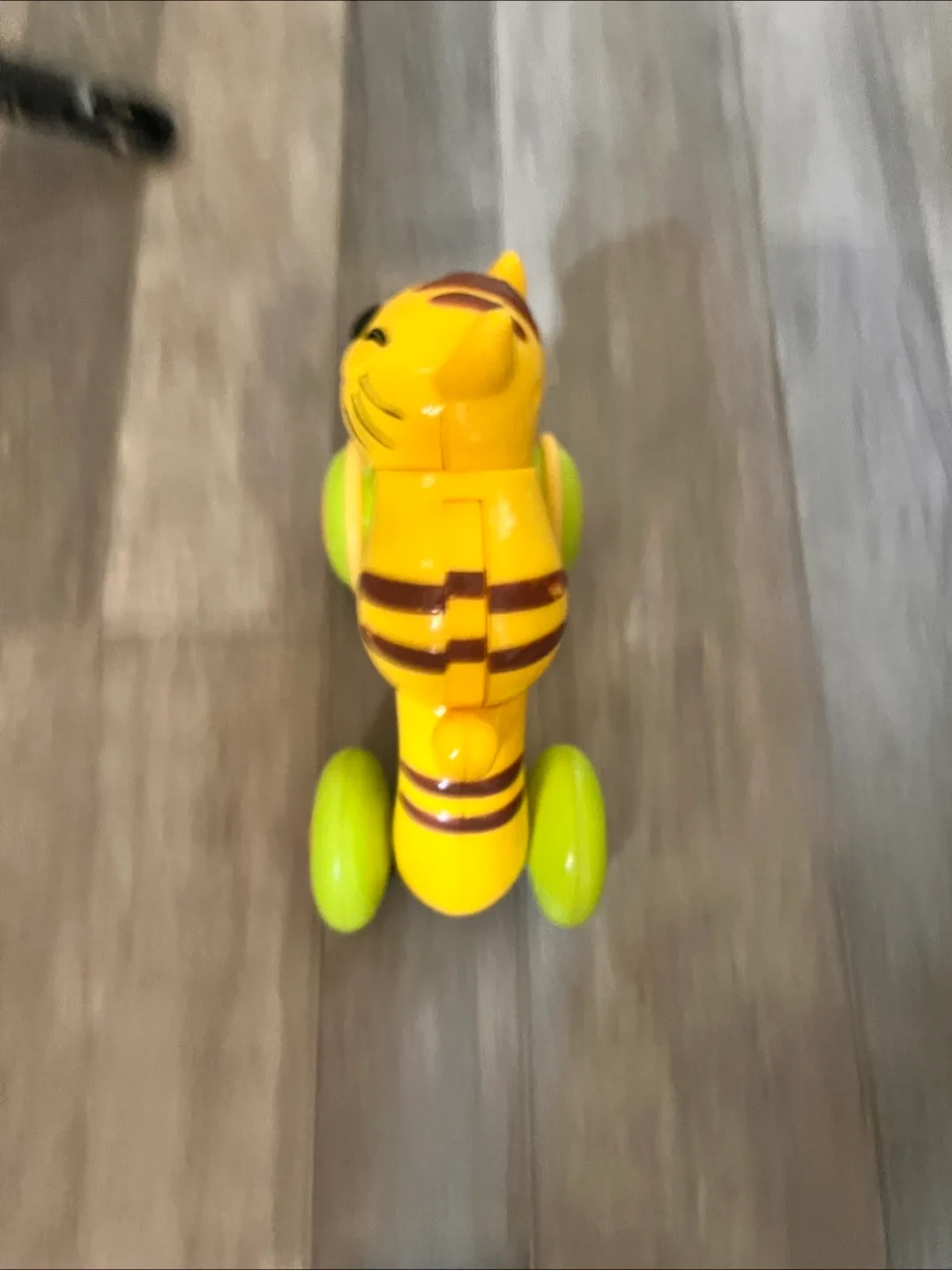 Yellow Cat press and go Toy image indicator(4)