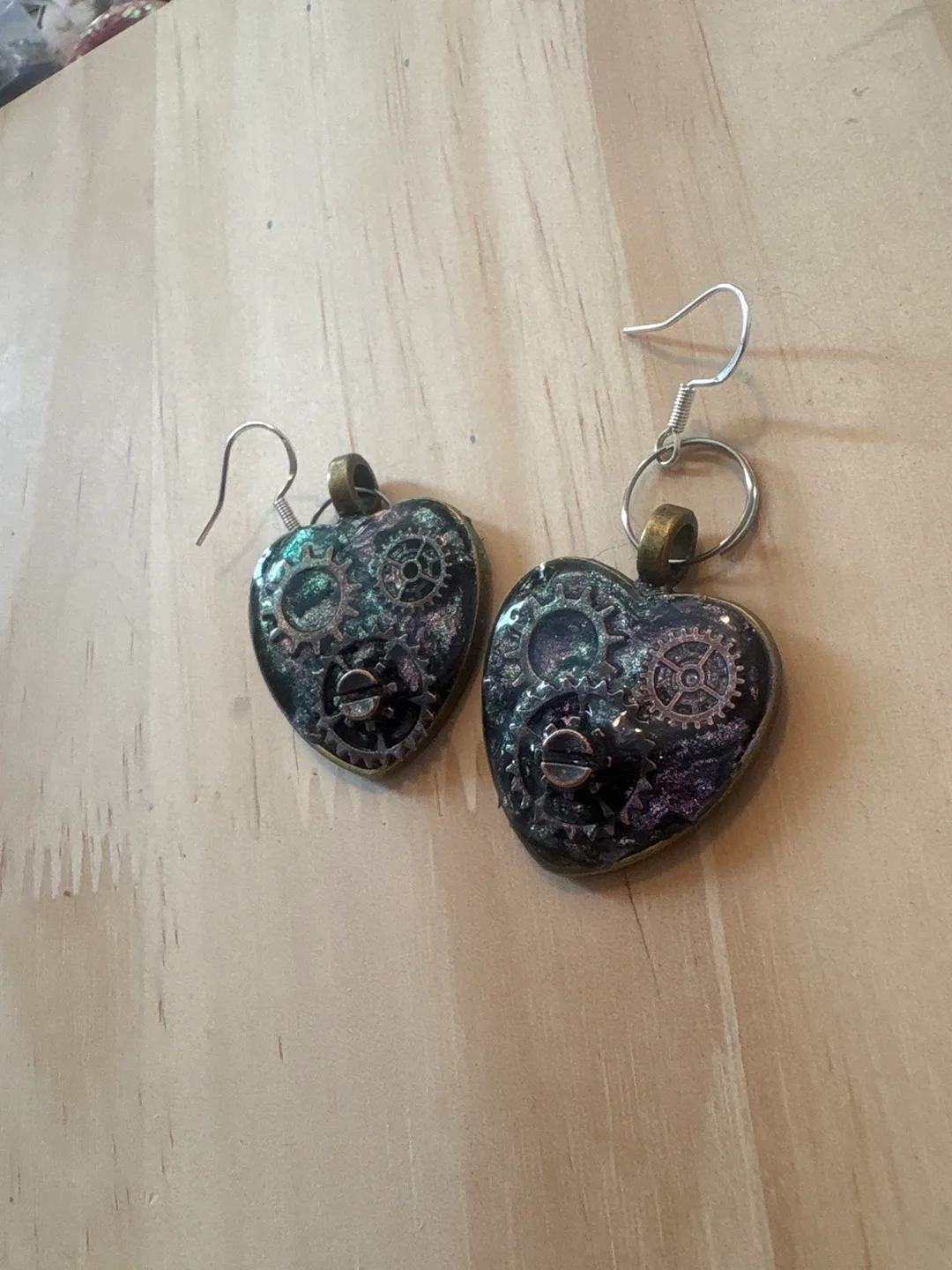Steampunk Heart Earrings image indicator(2)