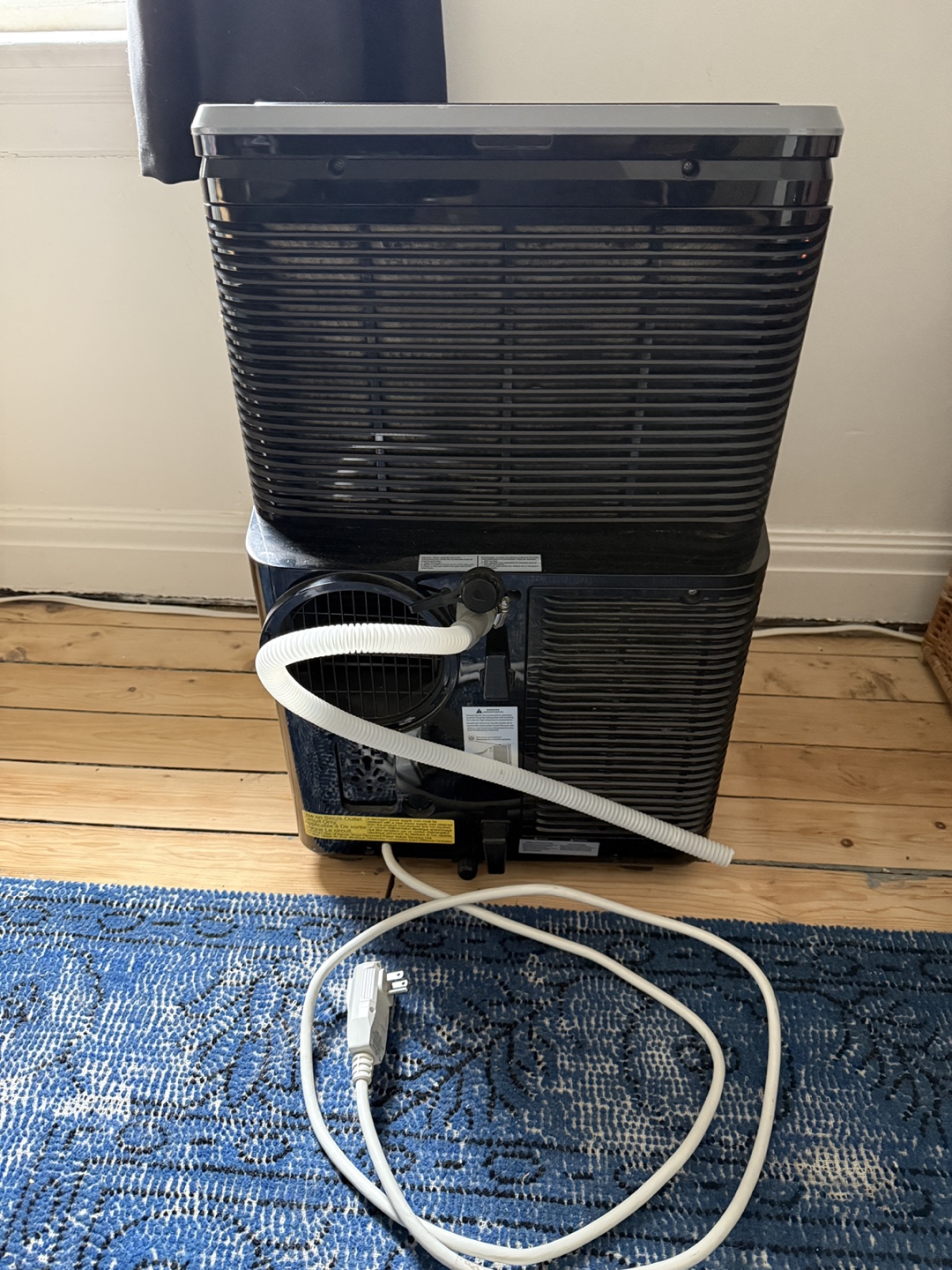 Frigidaire 14,000 BTU Portable Room Air Conditioner - photo 3