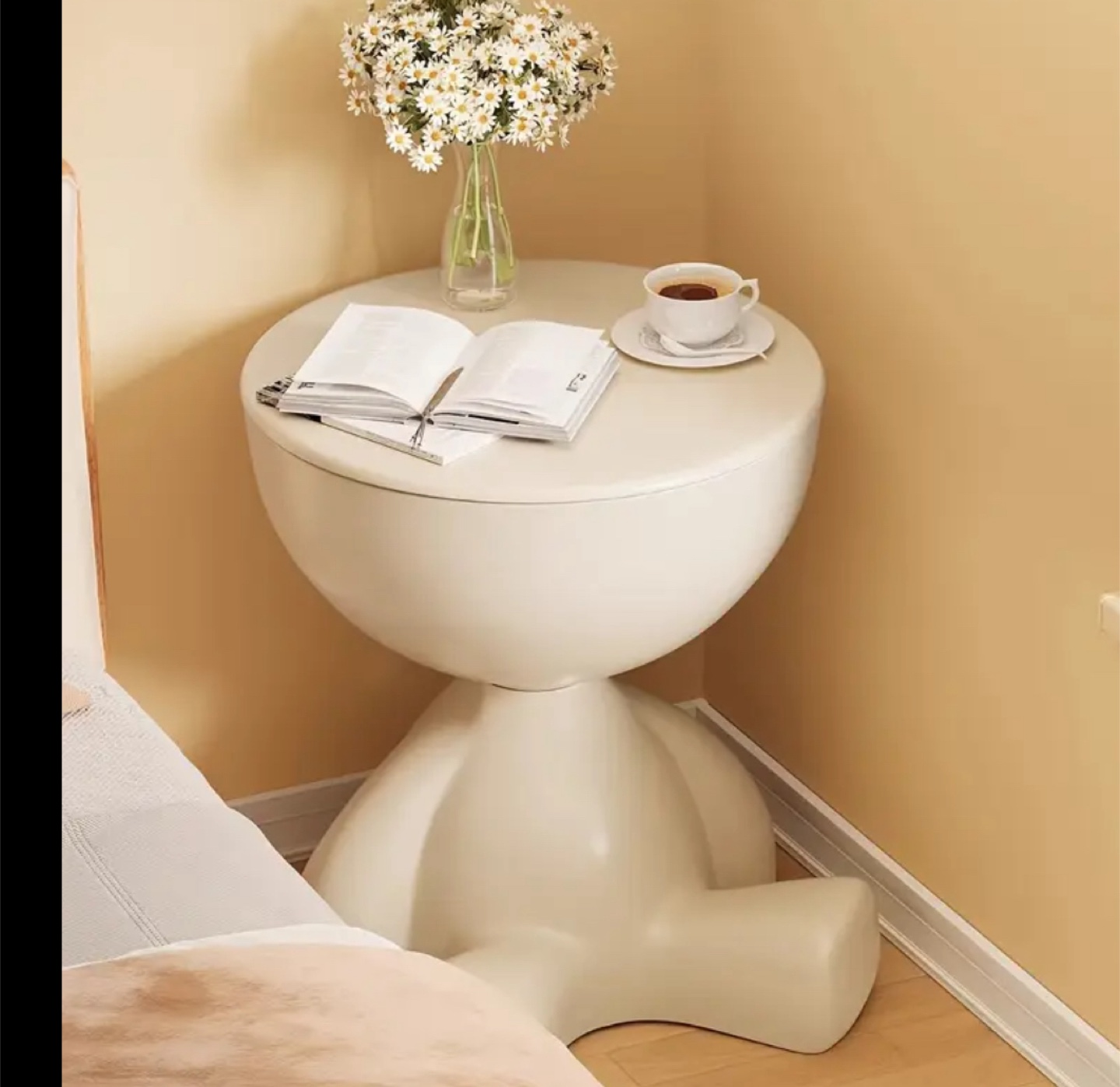 Unique White Side Table (plastic) - photo 2