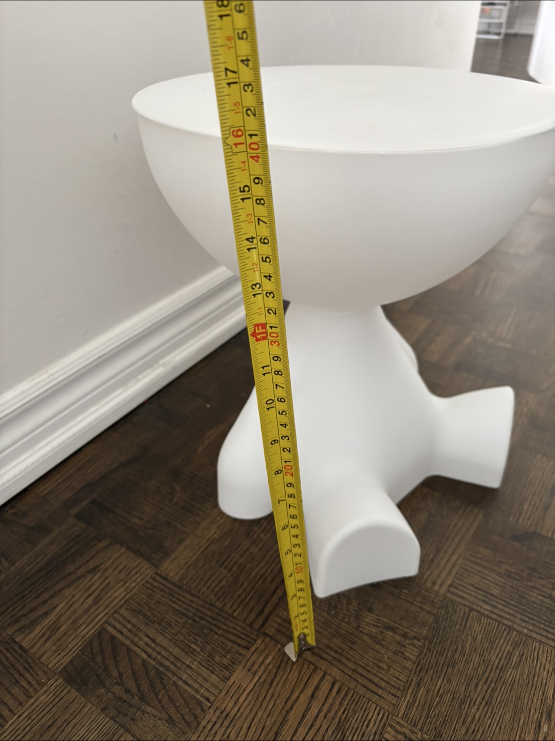 Unique White Side Table (plastic) - photo 3