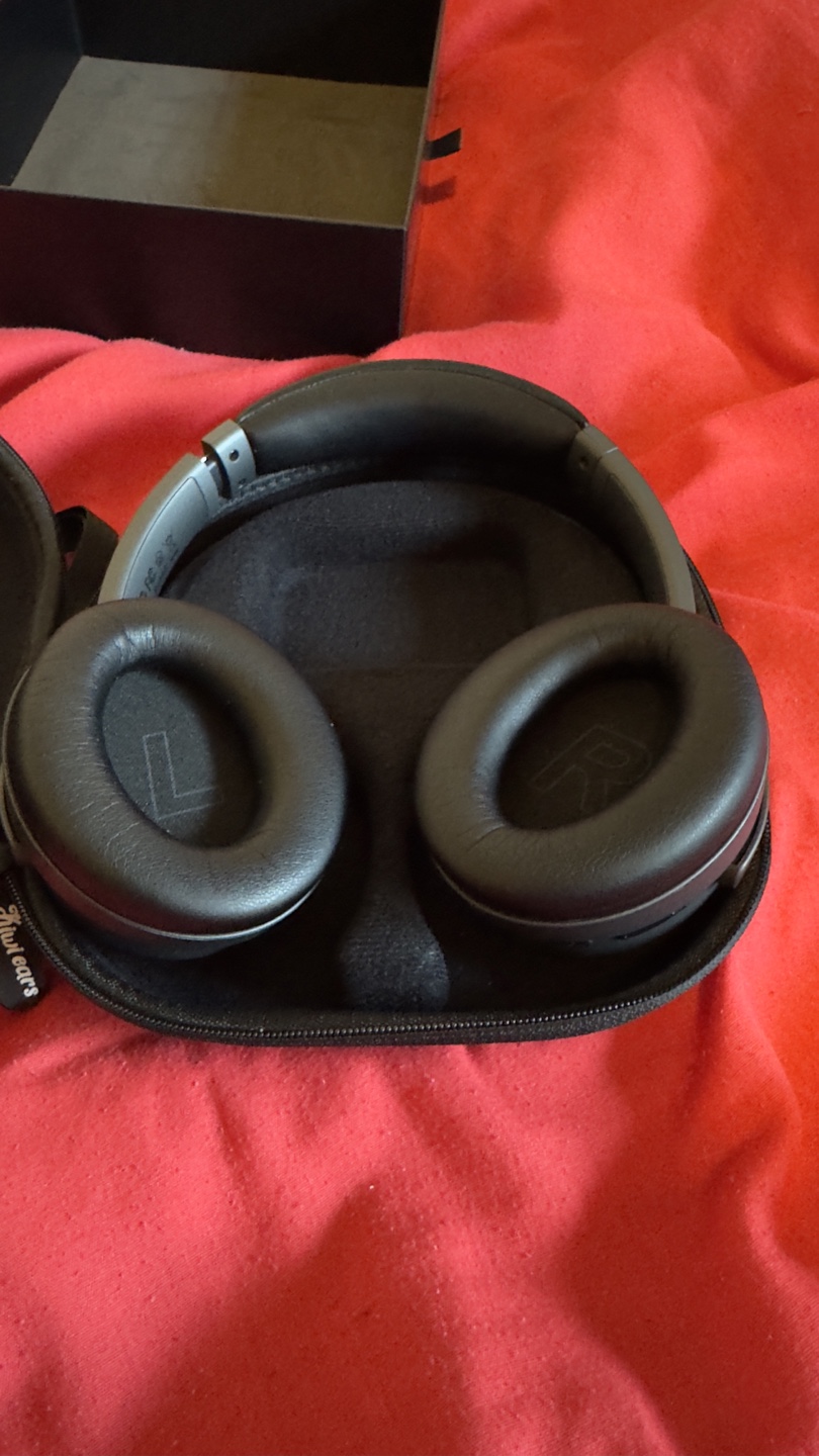 NEW Wireless Headphones (UNUSED) - photo 4