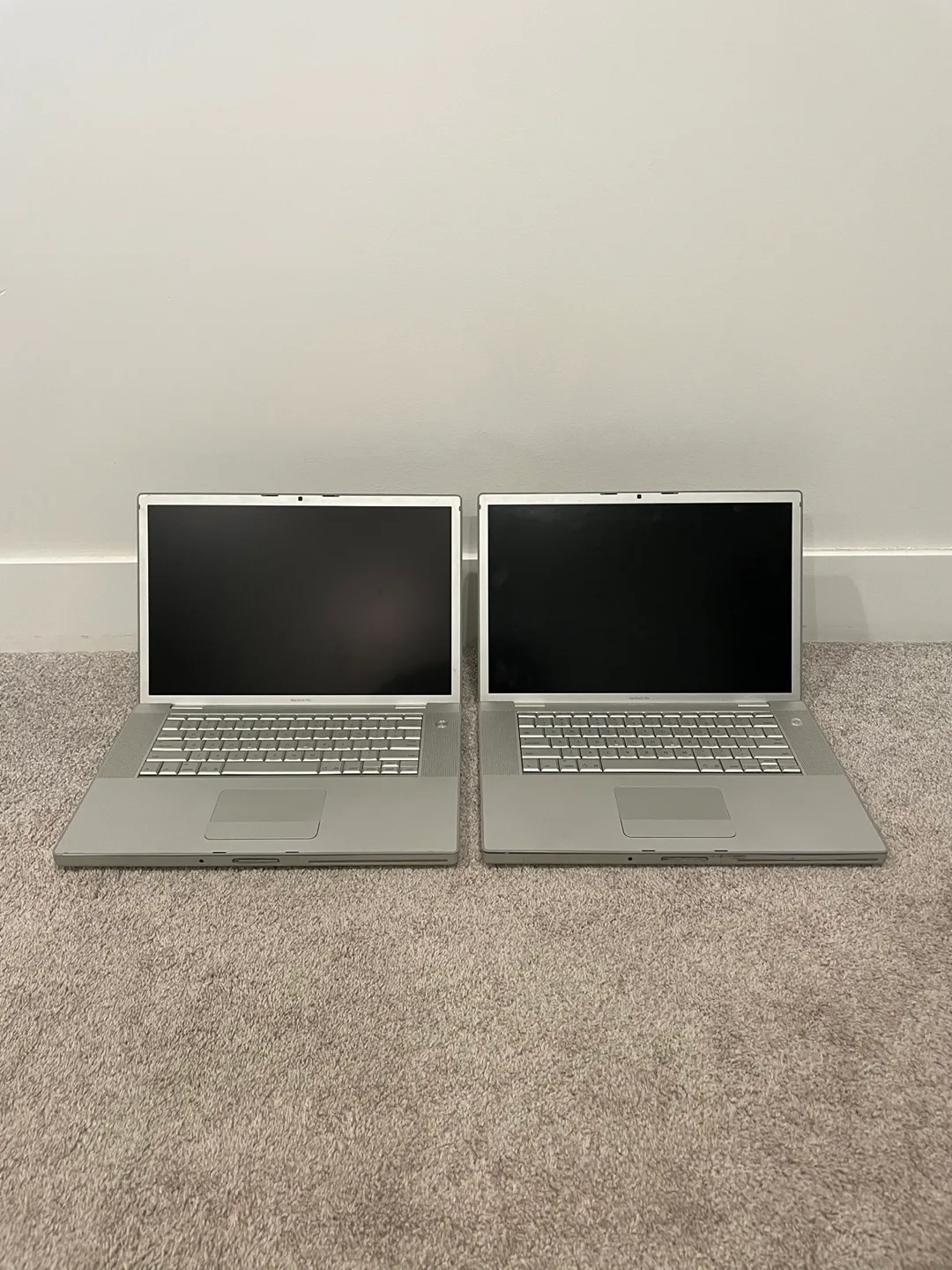 2x MacBook Pro 15” FOR PARTS thumbnail