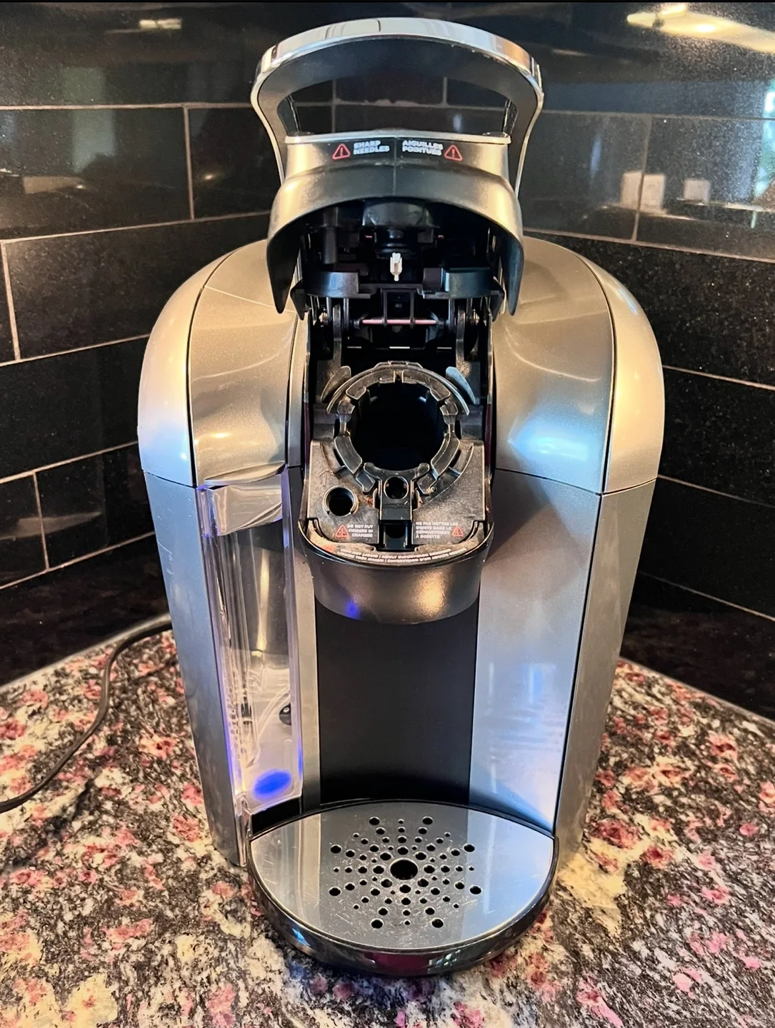 Keurig 2.0 K-Supreme Plus Coffee Maker image indicator(2)