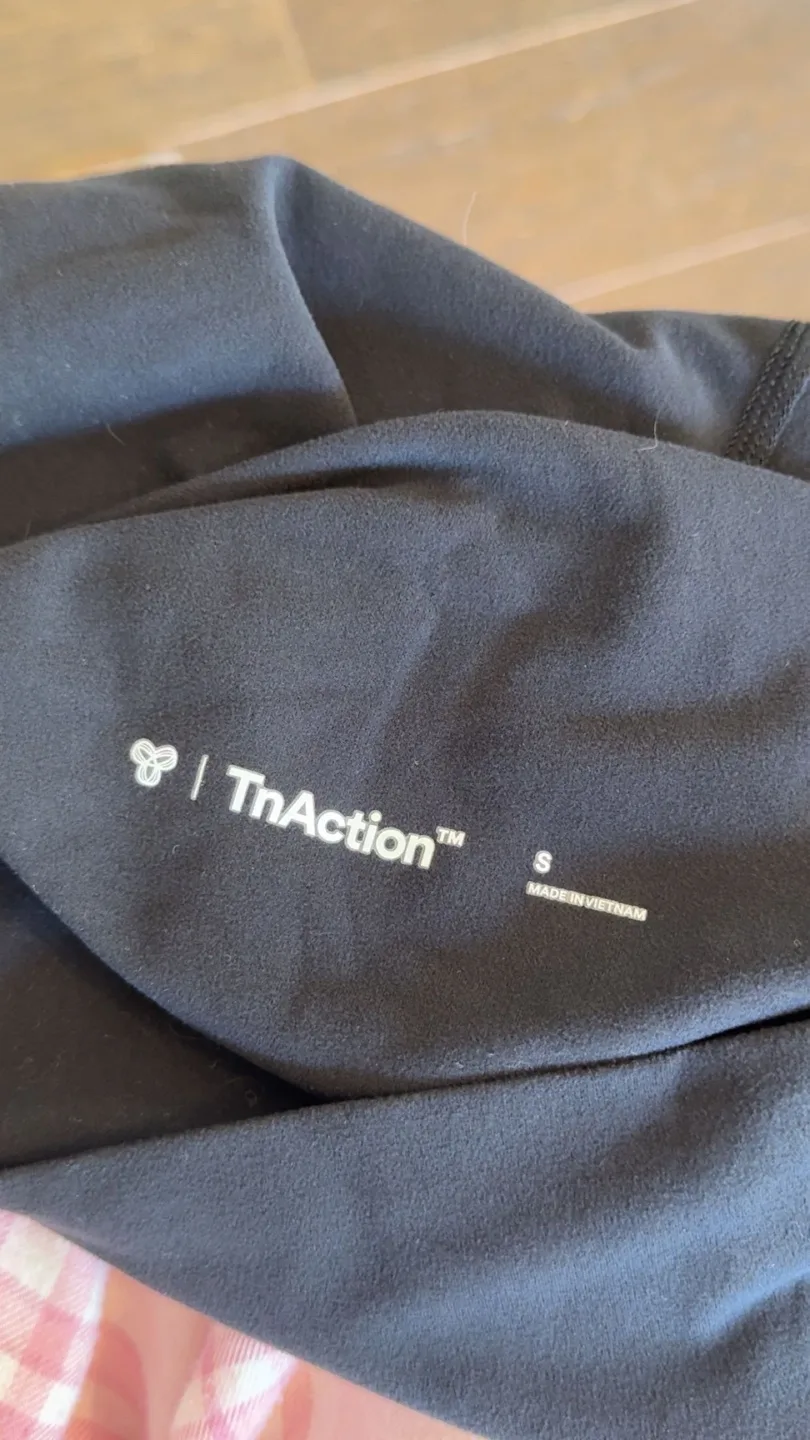 Aritzia Hi-Rise Cheeky TnAction Shorts image indicator(3)