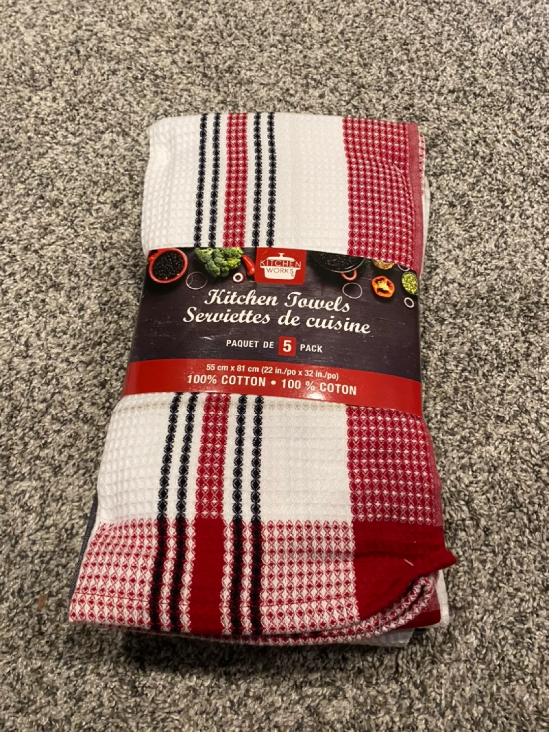 BRAND NEW Kitchen Towels and Pot Holders thumbnail
