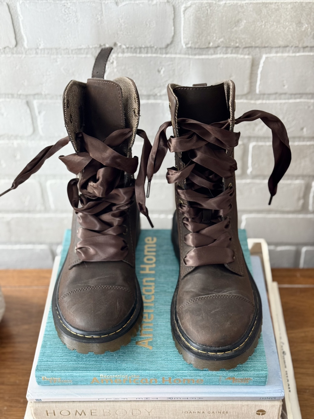 Dr Martens Yuba Leather Lace Up Combat Boots Womens Size US7 - photo 3