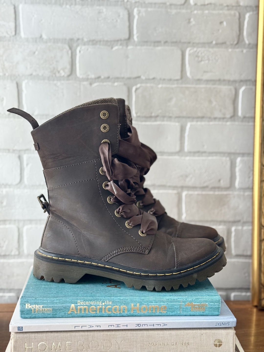 Dr Martens Yuba Leather Lace Up Combat Boots Womens Size US7 - photo 2