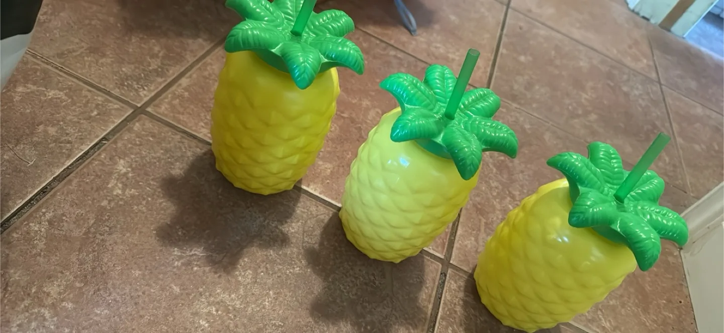Pineapple Tumblers with Straws thumbnail