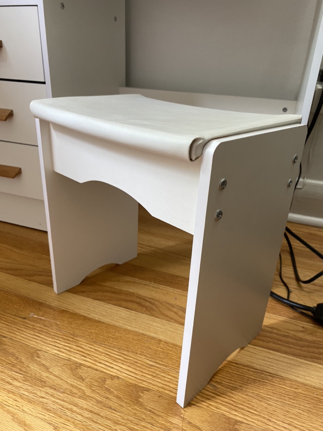 White Vanity Set - photo 5