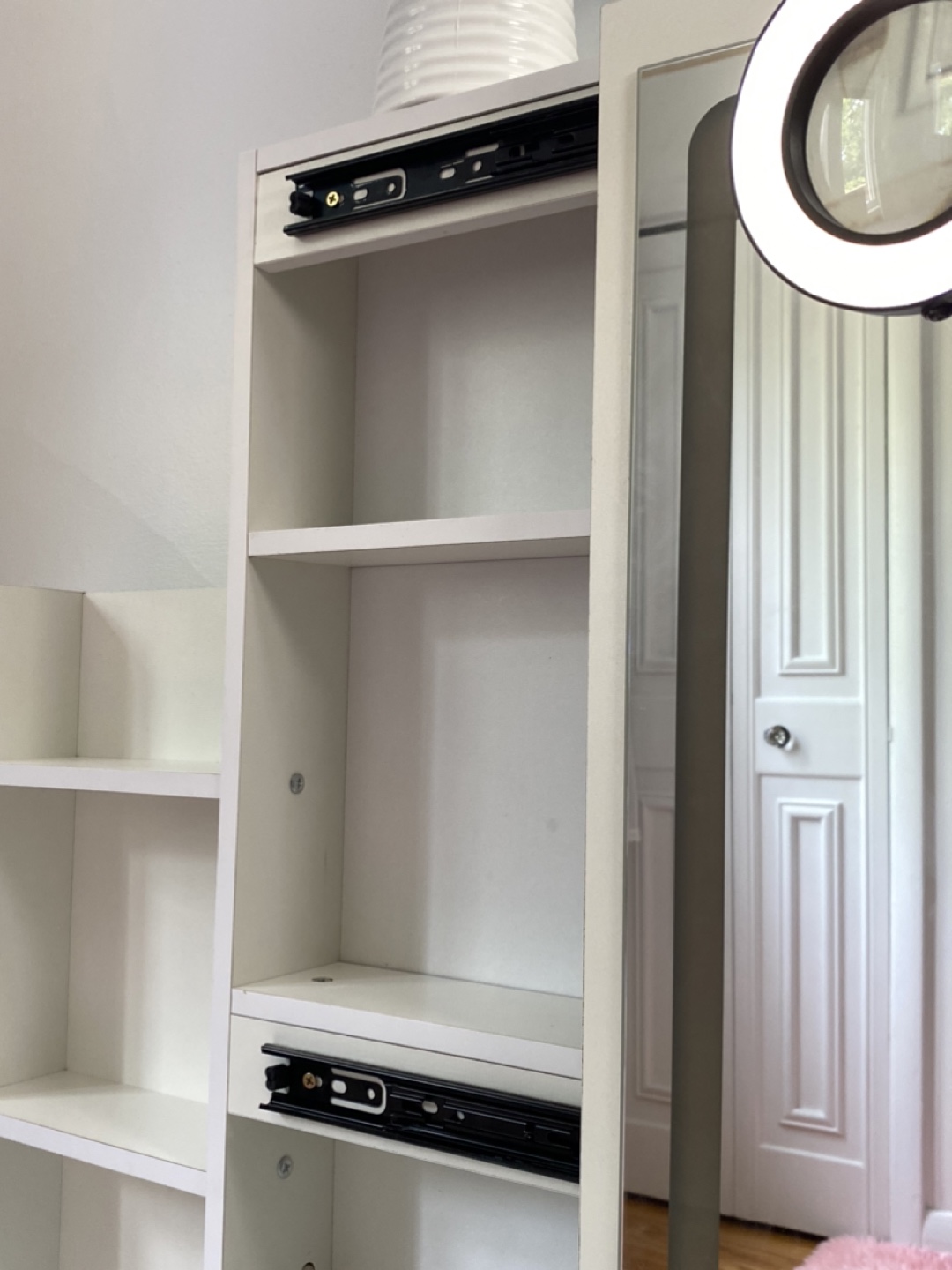 White Vanity Set - photo 3