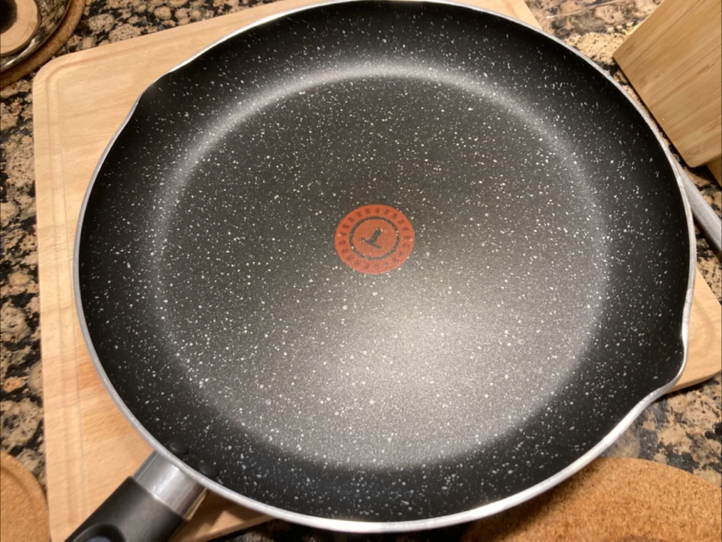 Two T-fal Fry Pans and Splatter Screen image indicator(2)