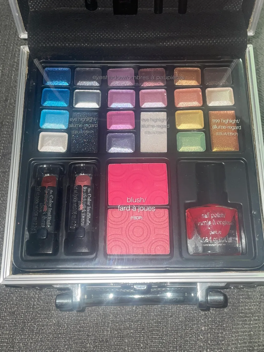 Complete Makeup Kit thumbnail