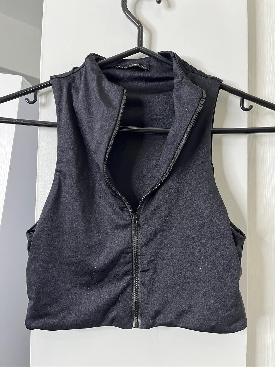 HOLLYWOOD Black Sleeveless Zipper Crop Top thumbnail