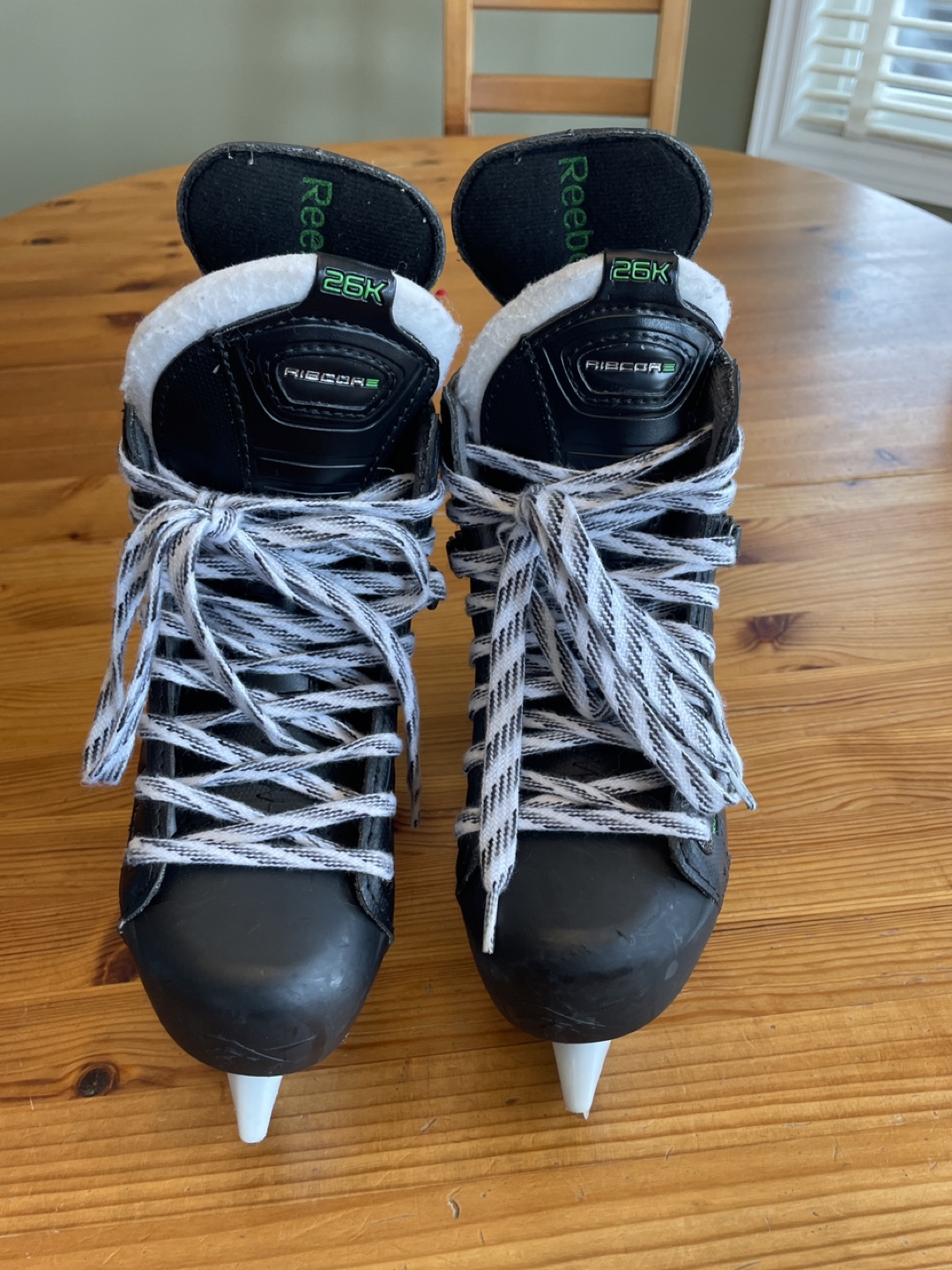 Reebok Ribcor 26K pump hockey skates - photo 2