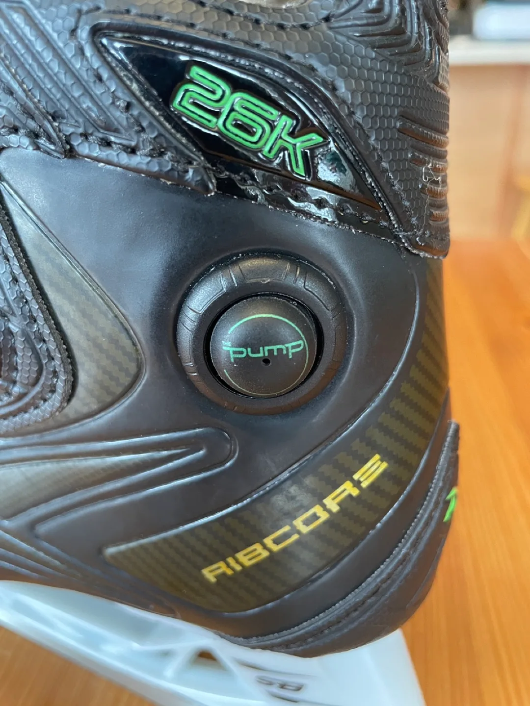 Reebok Ribcor 26K pump hockey skates image indicator(5)