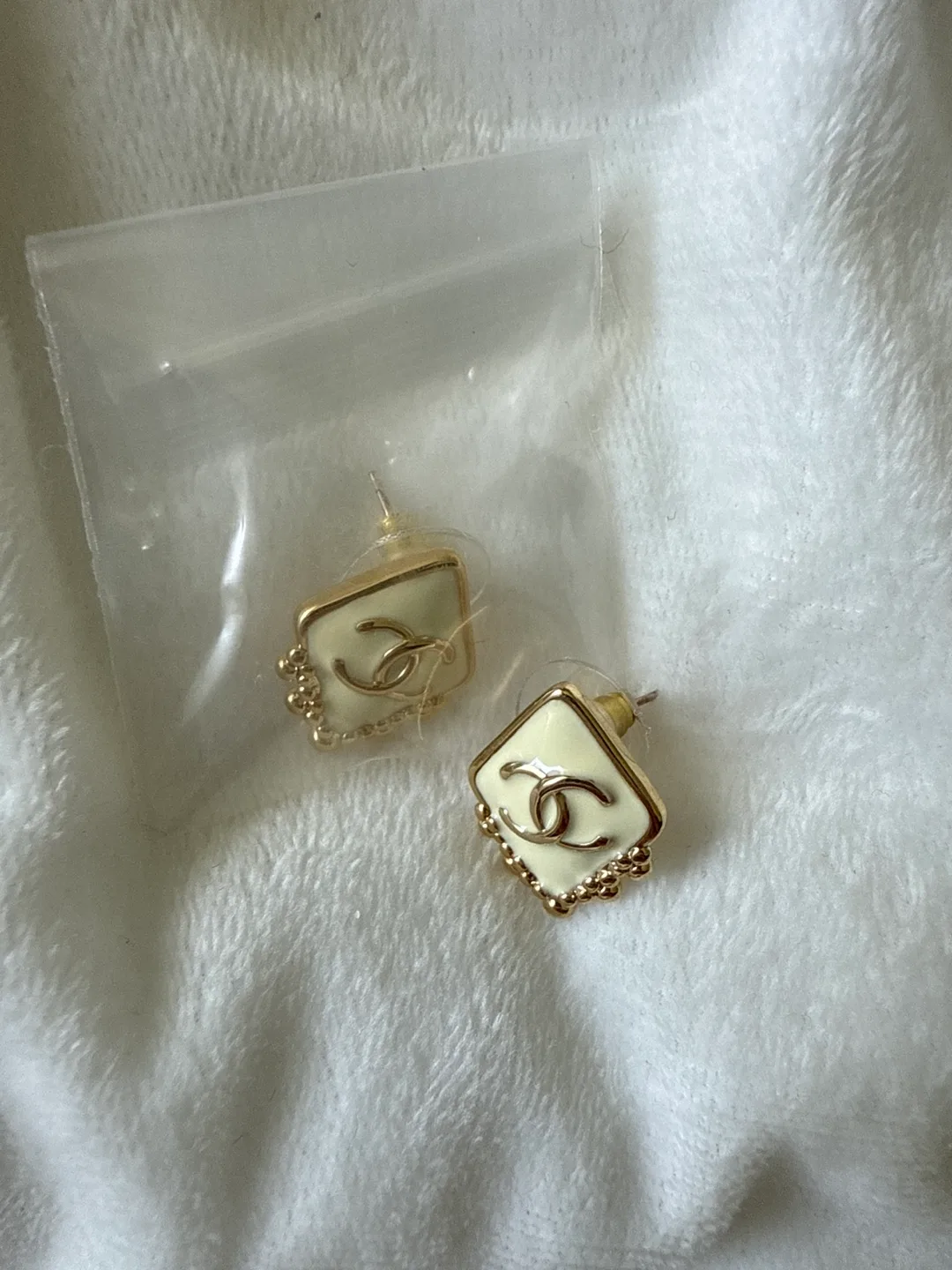 Earrings Bundle image indicator(2)