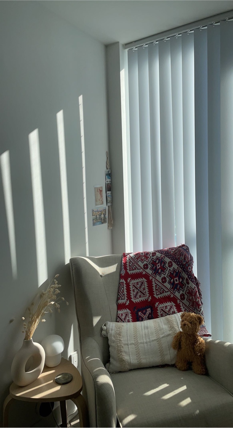 Cozy Accent Chair - photo 2