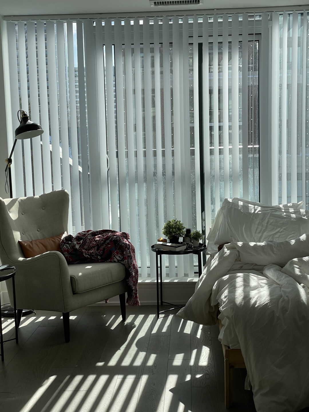 Cozy Accent Chair - photo 3