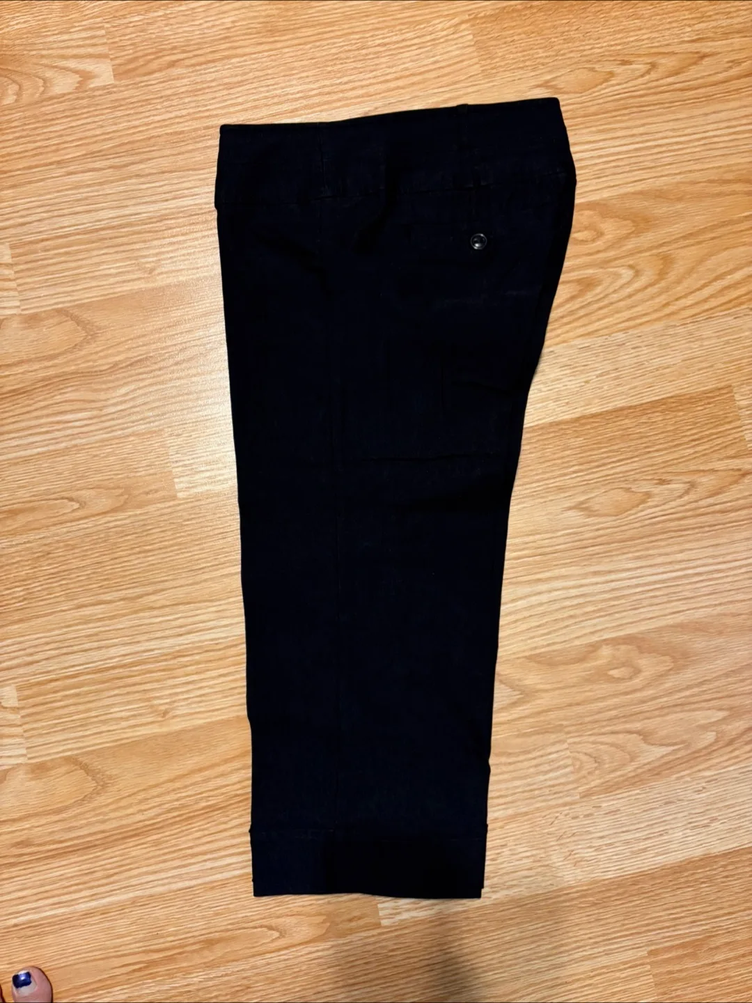 Women’s Black Capris Size 7 $5 firm like new thumbnail
