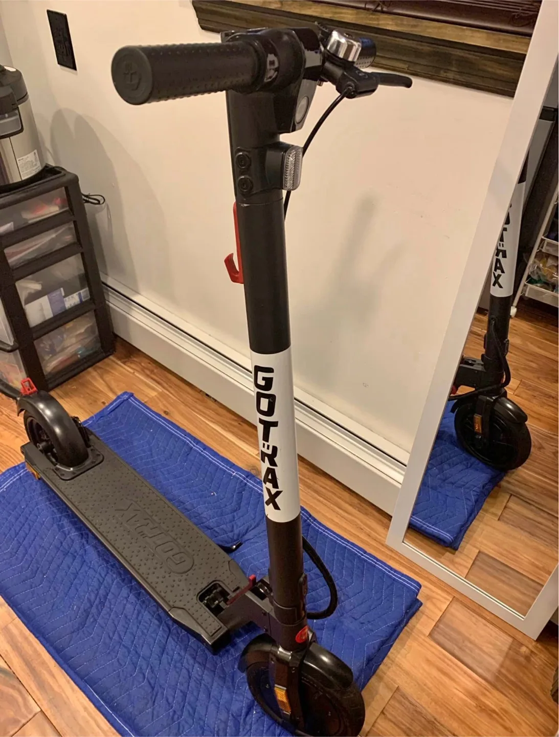 GOTRAX Electric Scooter thumbnail