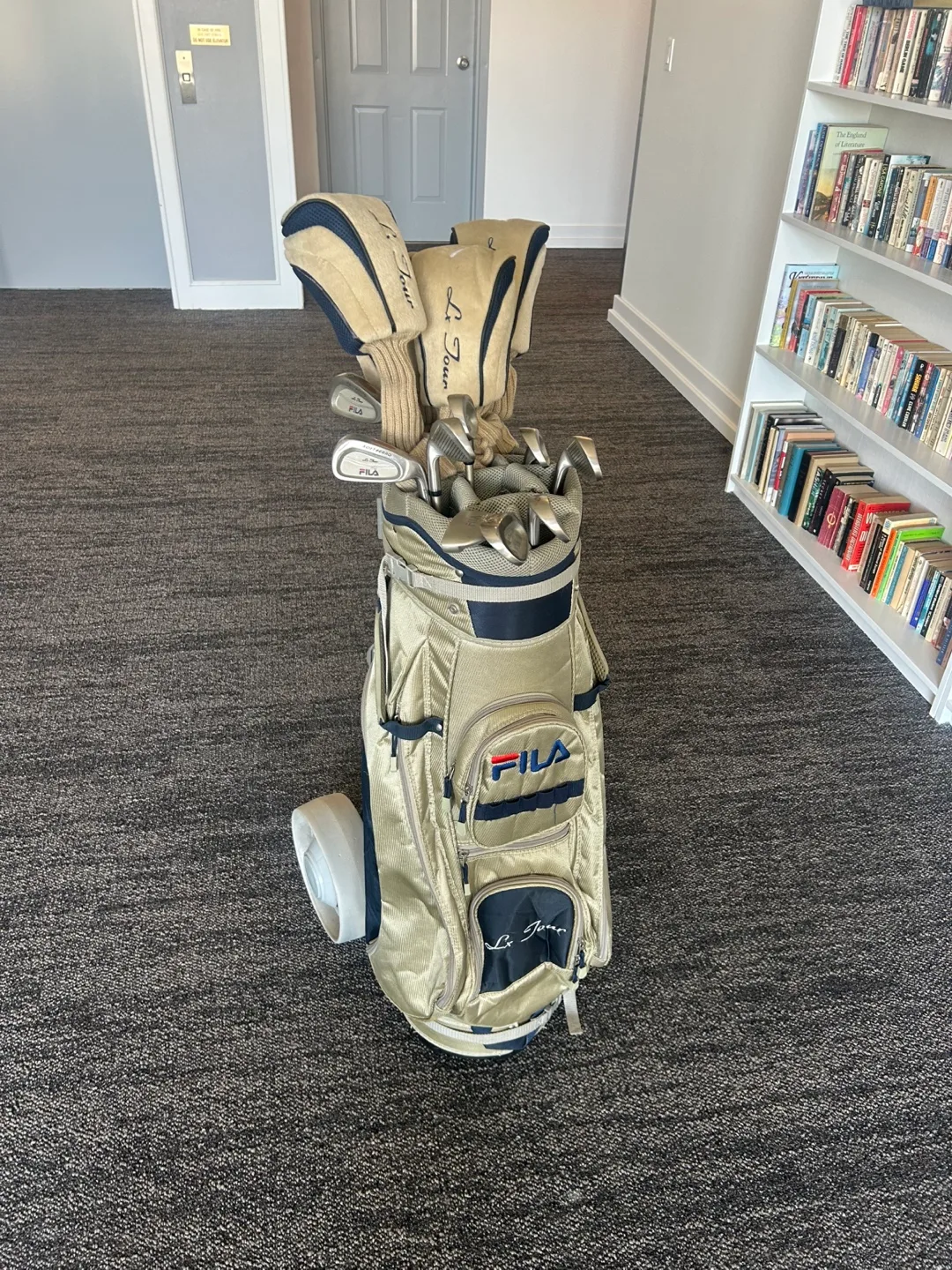 Women’s golf clubs thumbnail