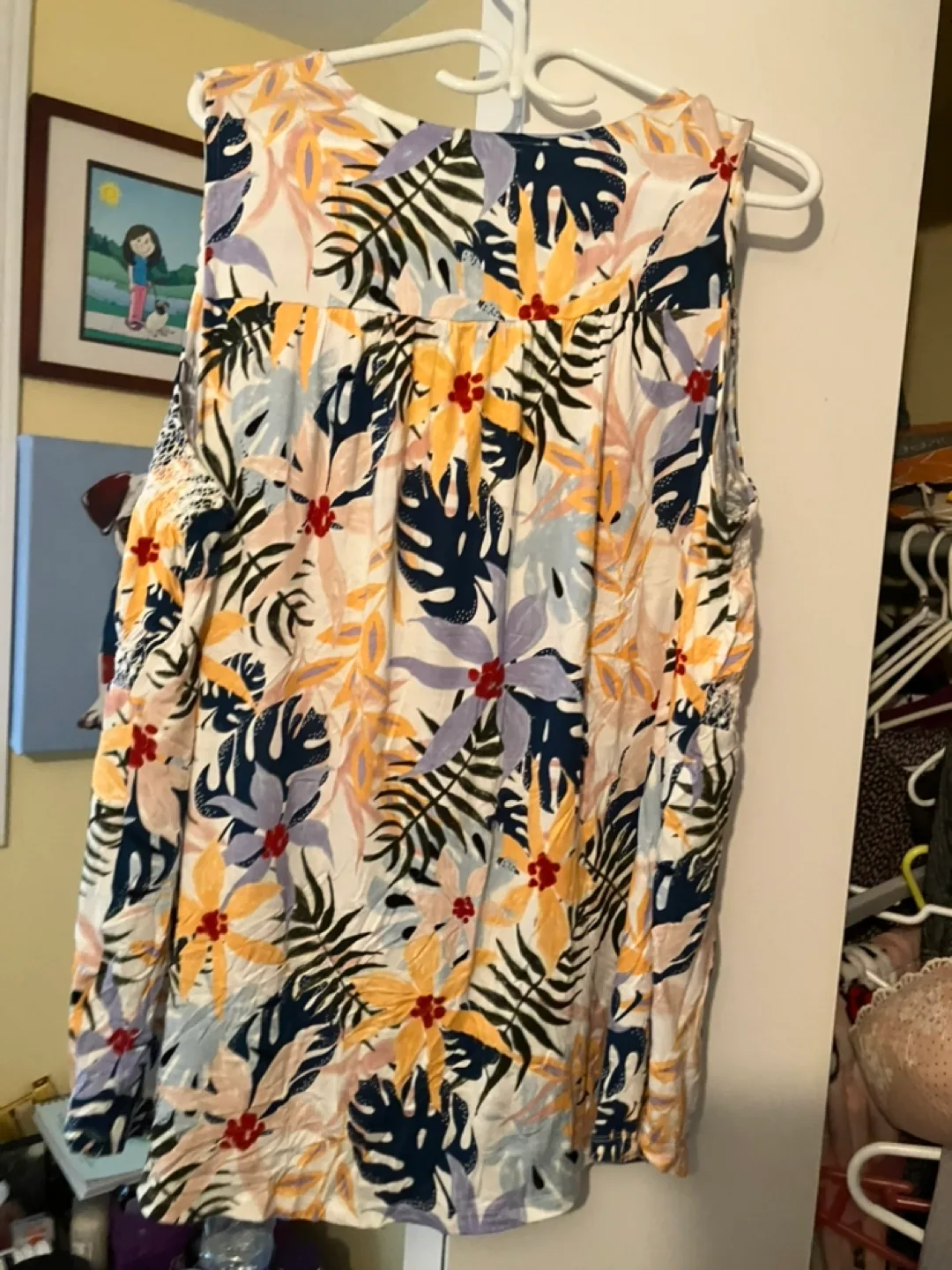 Floral sleeveless top plus size image indicator(2)