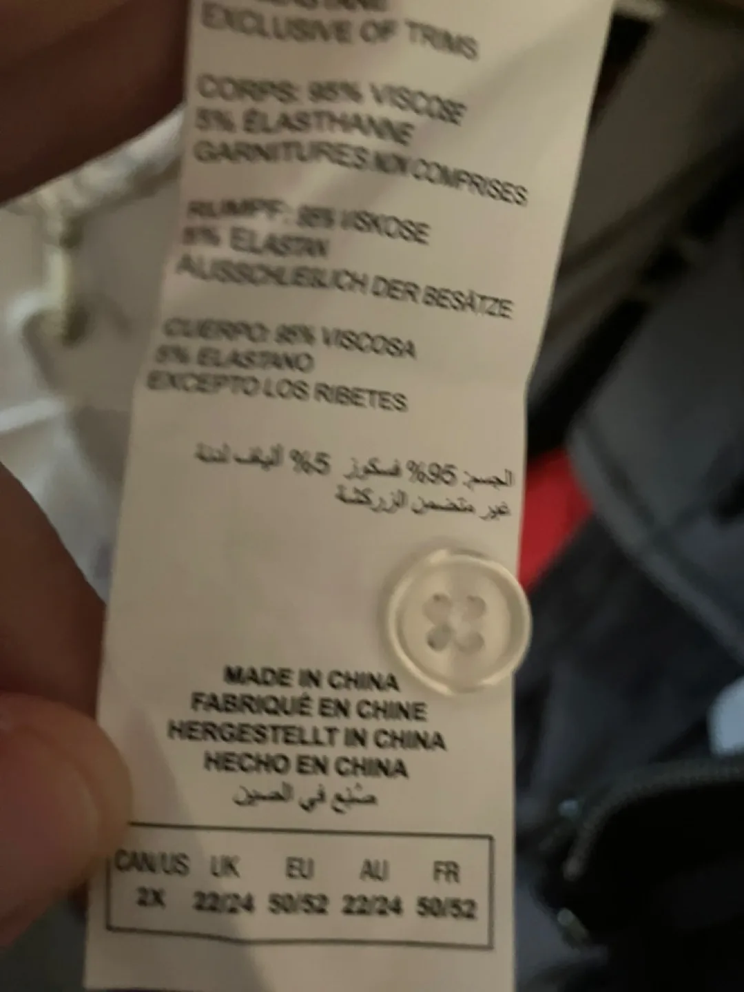 Floral sleeveless top plus size image indicator(3)