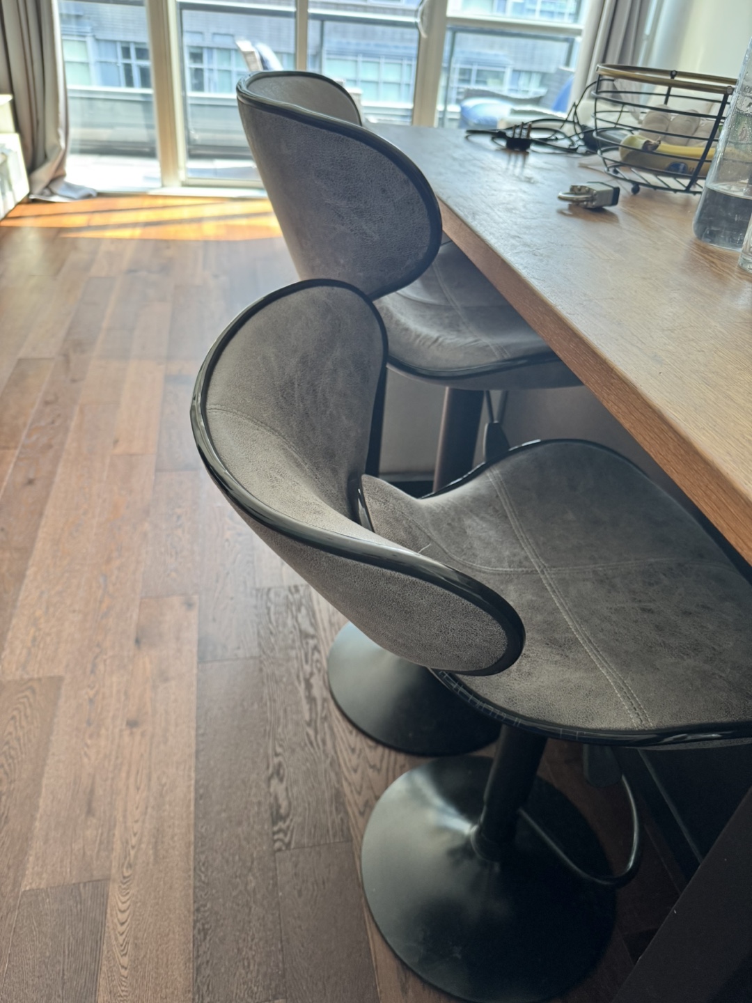 Swivel Bar Stools - photo 3