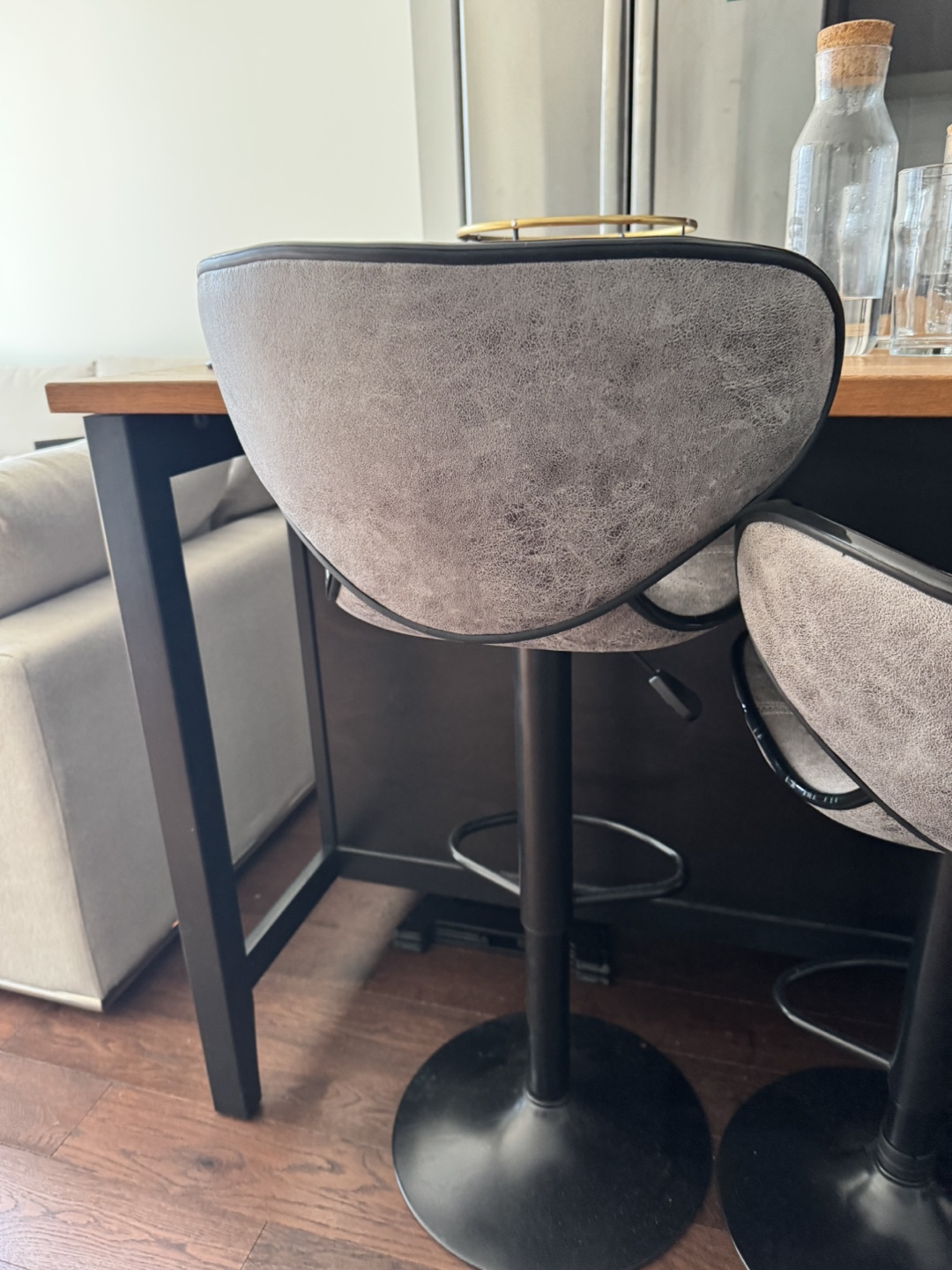 Swivel Bar Stools - photo 2