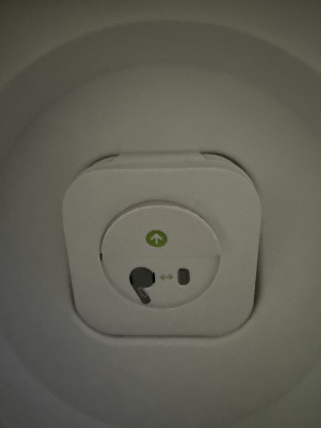 Apple AirPods Pro 1st Generation - photo 5