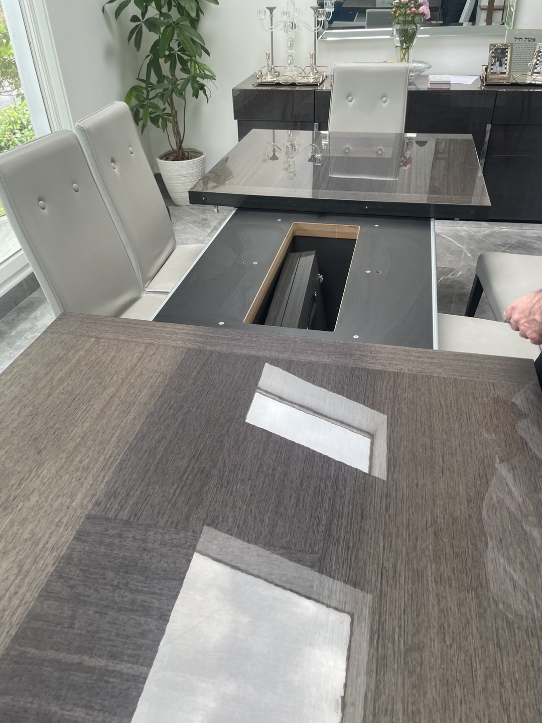 Extendable Dining Table - photo 3