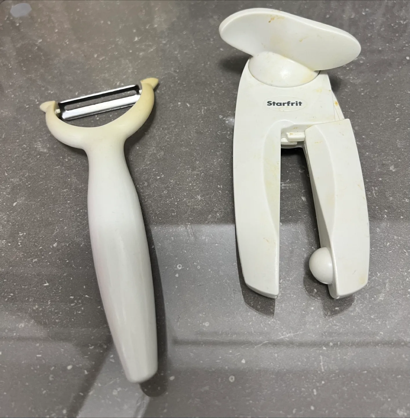 Kitchen Utensils - Peeler and Can Opener thumbnail