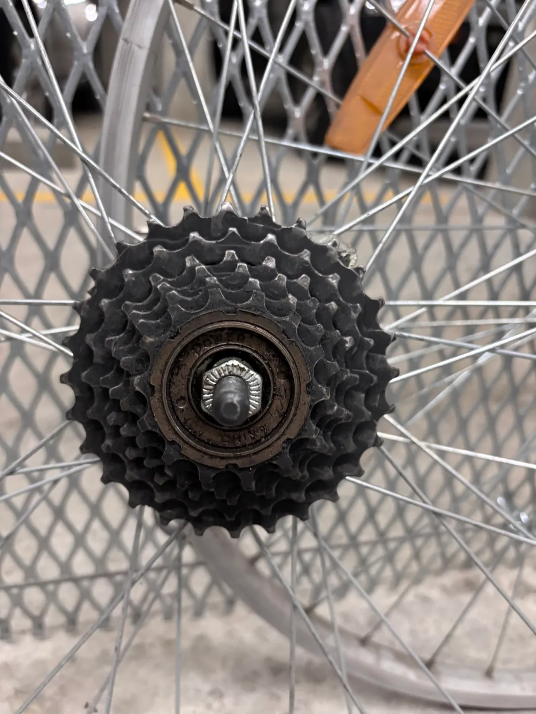 Pair of Used Bicycle Wheels - Upcycling Project image indicator(4)