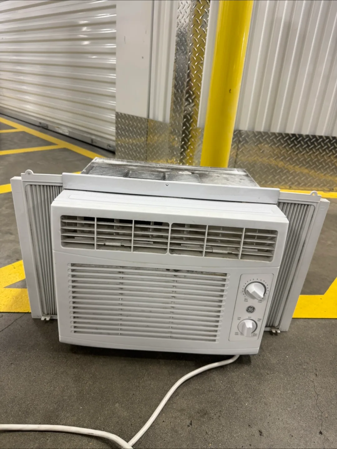 Free delivery 5.050 btu ac thumbnail