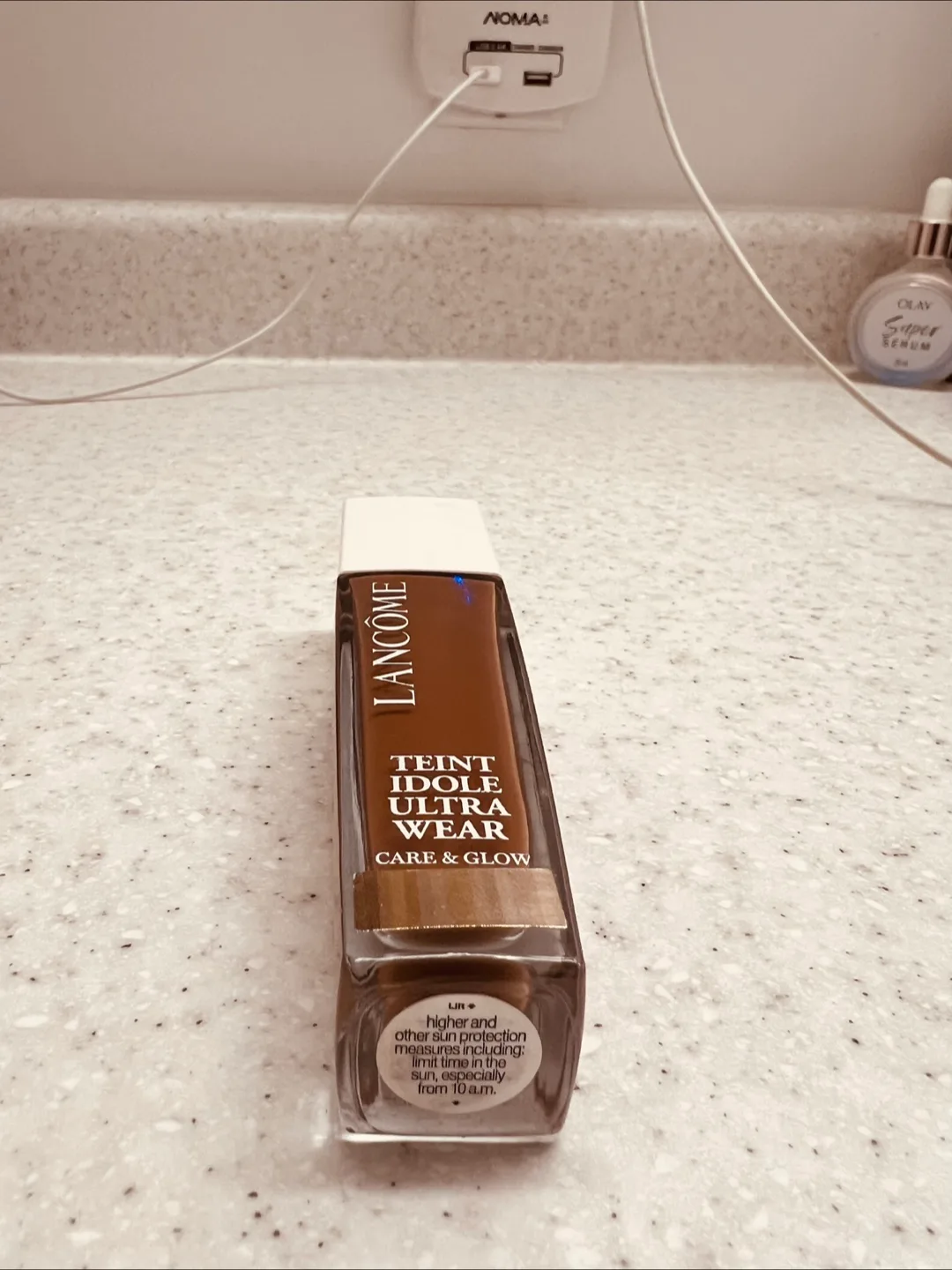 Lancôme Teint Idole Ultra Wear Care & Glow Foundation image indicator(4)