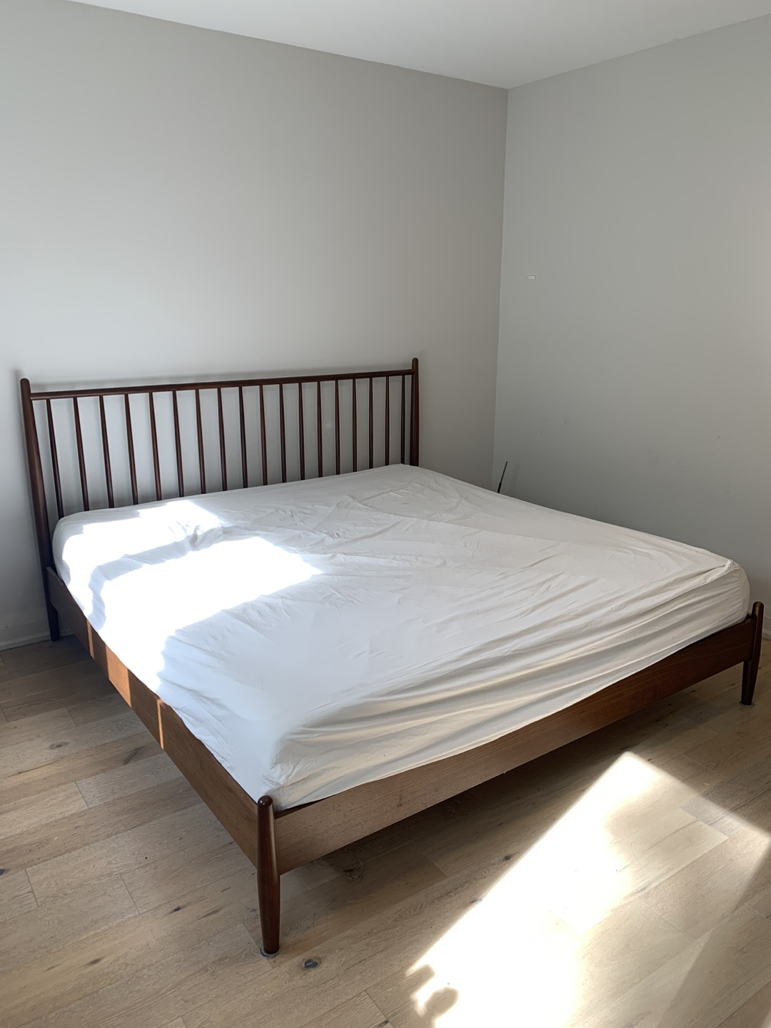 King Size Mattress Clean & Comfortable need to get rid of today - photo 2