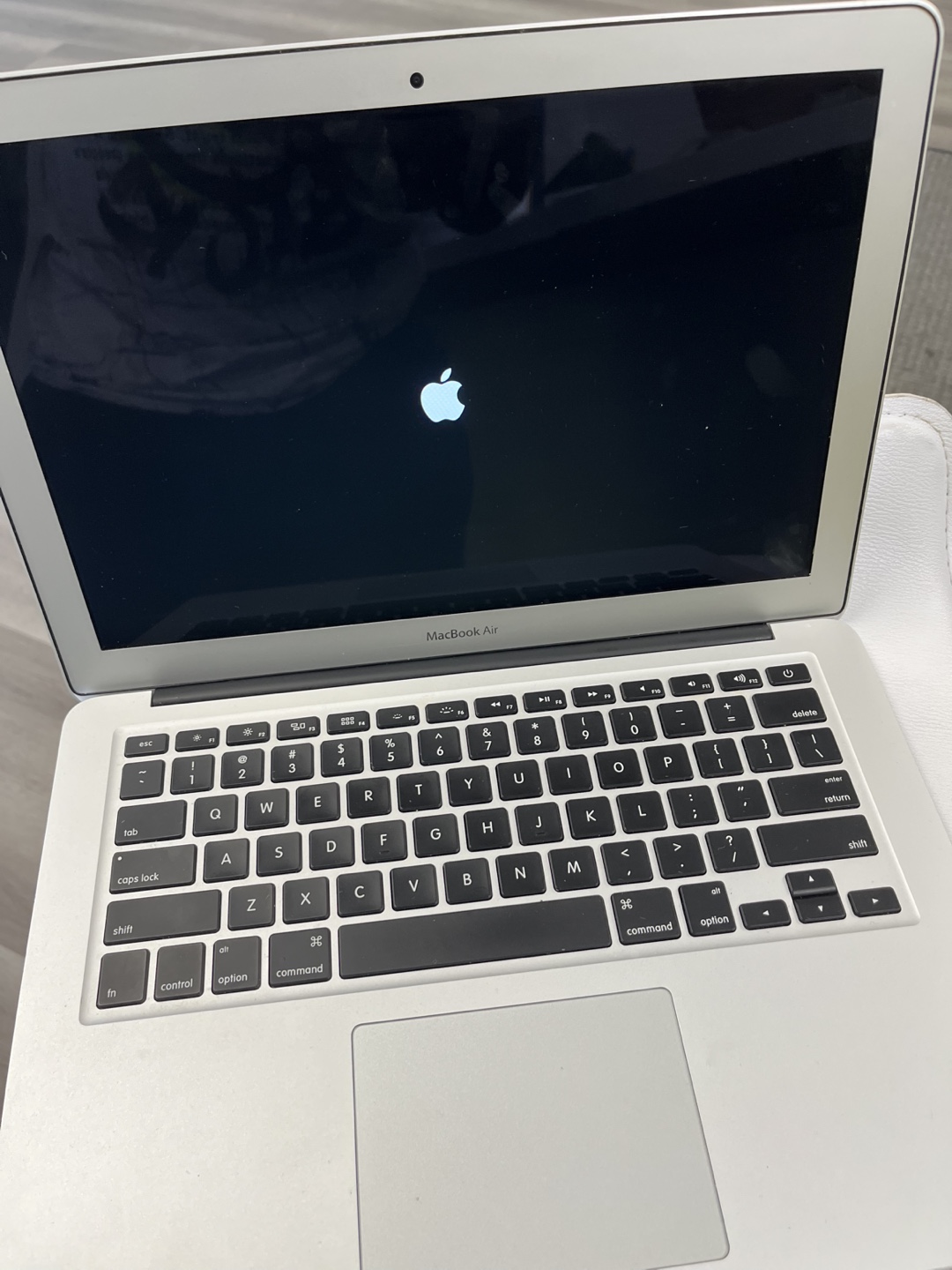 2017 MacBook Air Laptop - photo 3