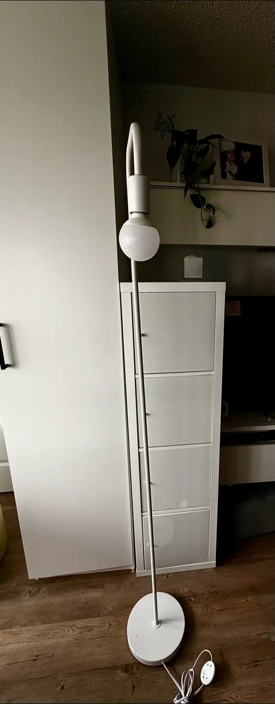 70” White Scandinavian style Floor Lamp -2 lamps- image indicator(5)