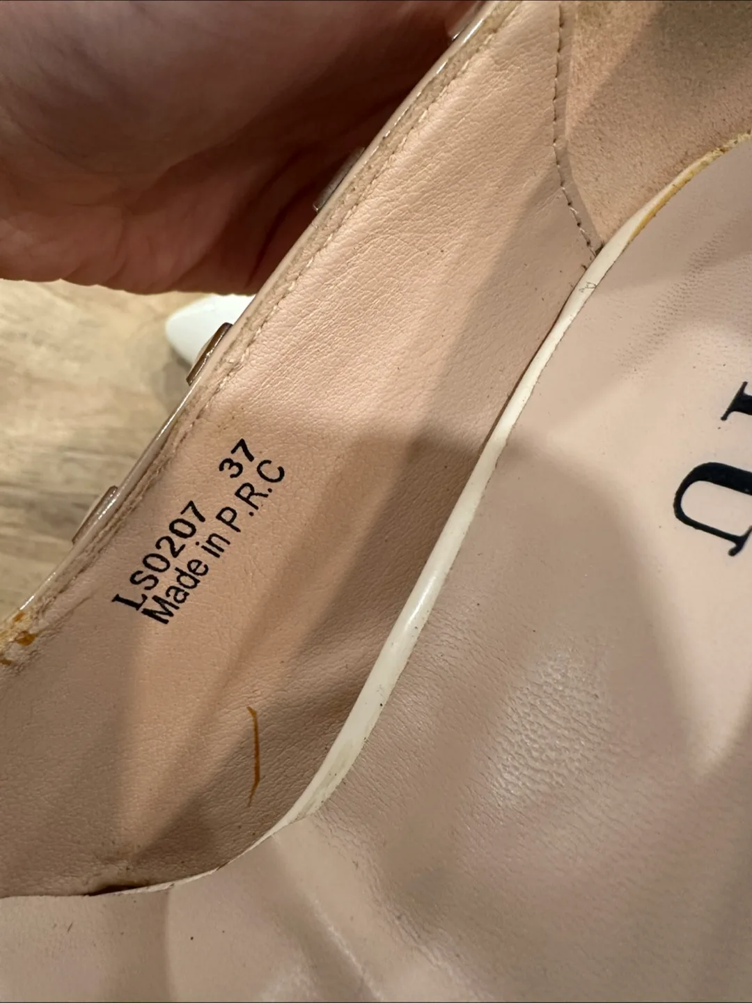 White Heels image indicator(4)