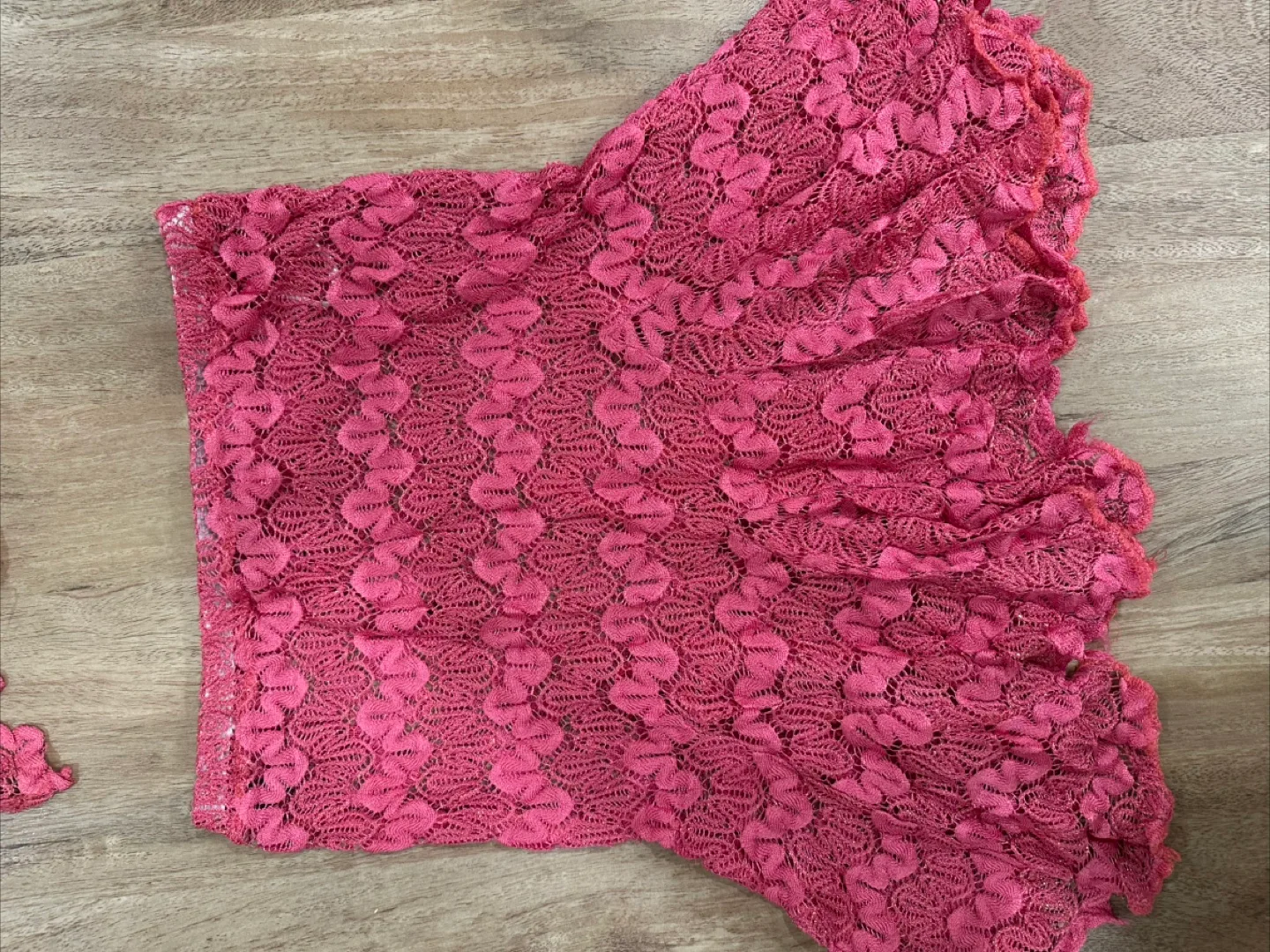 Pink lace top and skirt set image indicator(4)